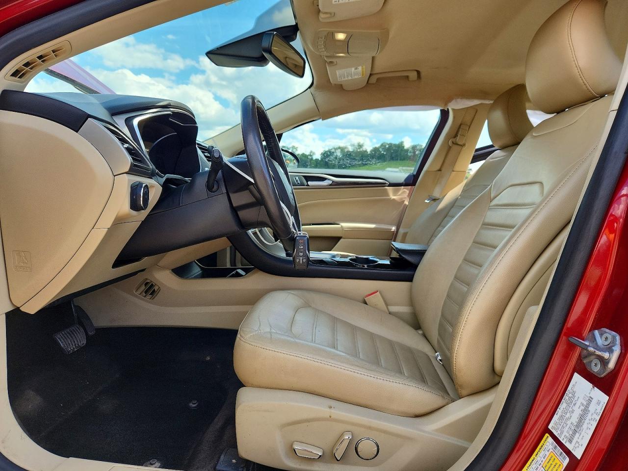 2015 Ford Fusion Se Red vin: 3FA6P0HD6FR242920