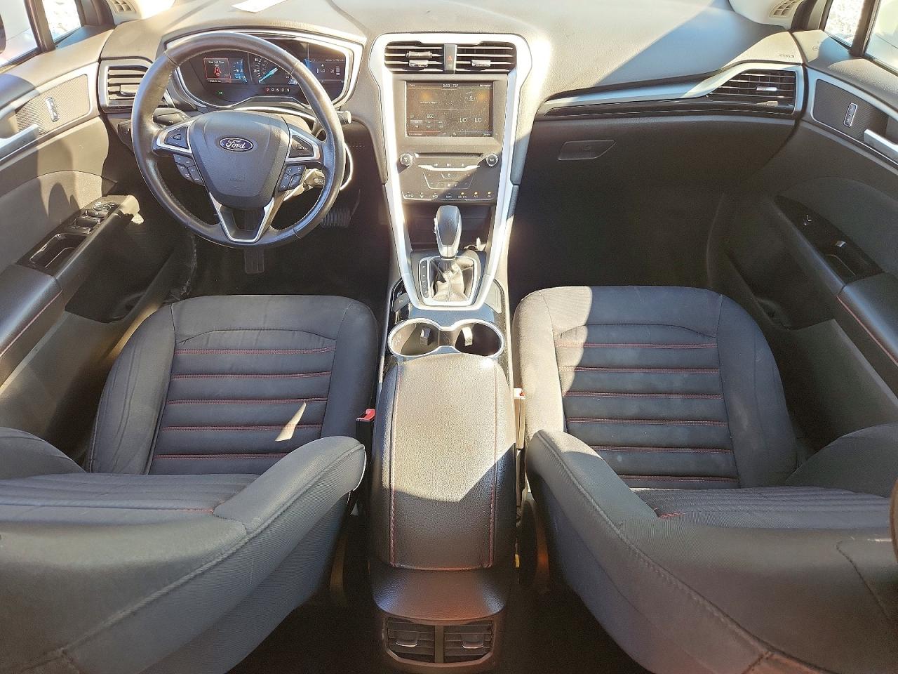 2015 Ford Fusion Se Белый vin: 3FA6P0HD6FR290563