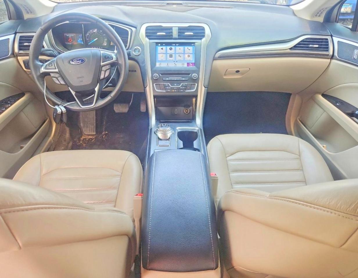 2017 Ford Fusion Se Tan vin: 3FA6P0HD6HR411580
