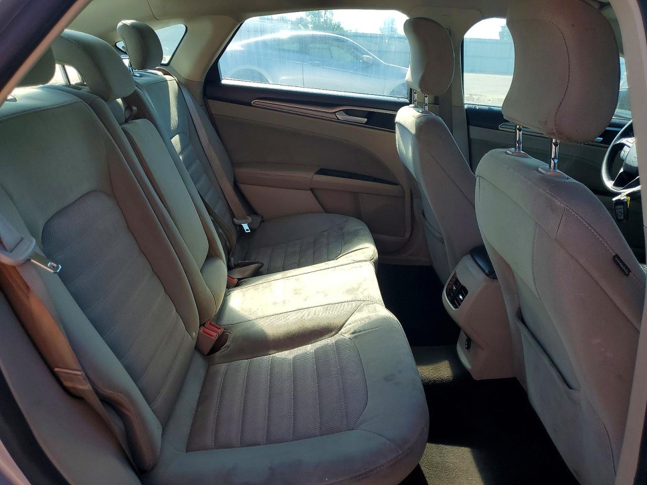 2019 Ford Fusion Se Silver vin: 3FA6P0HD6KR145906