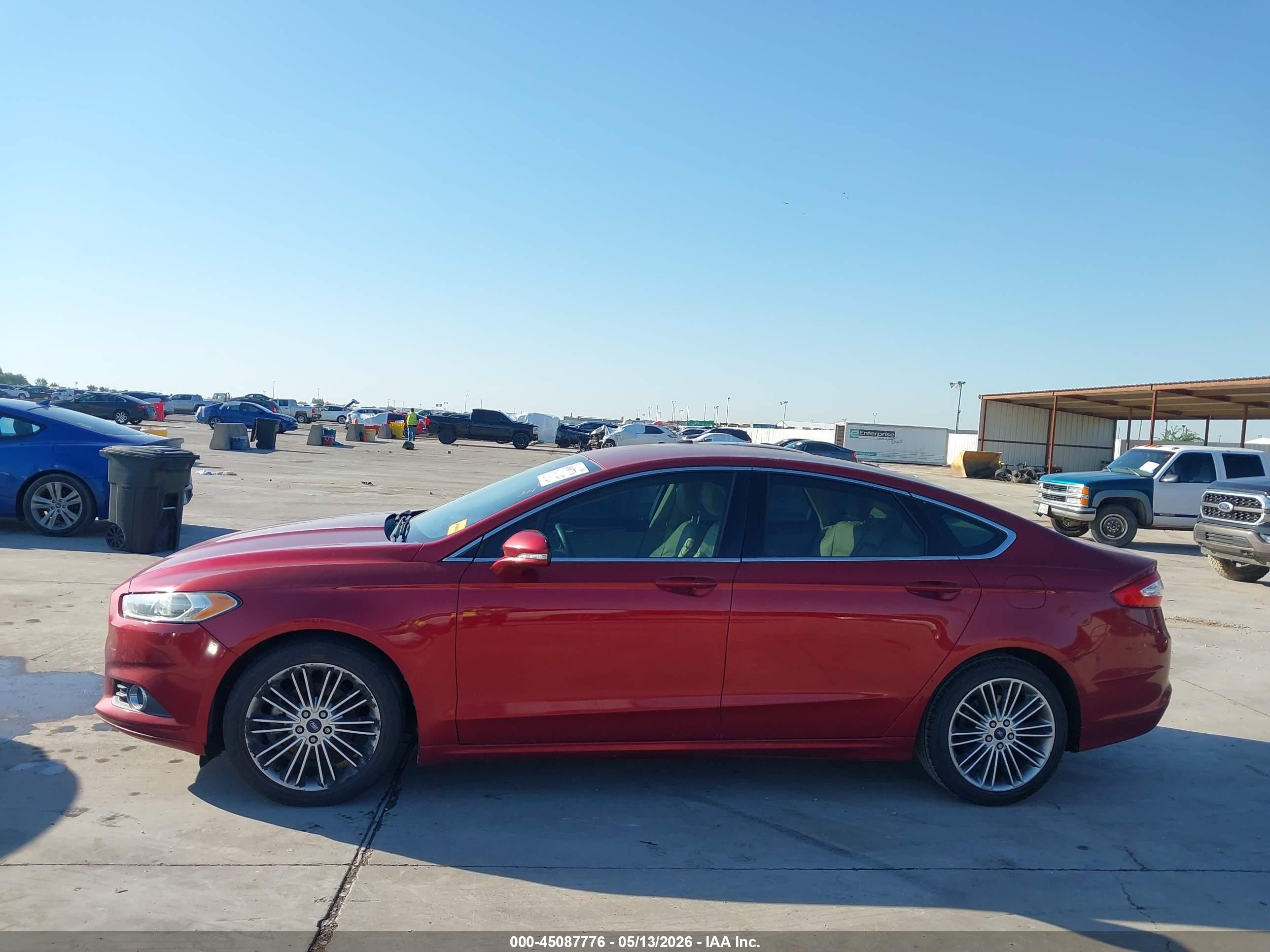 2014 Ford Fusion Se Red vin: 3FA6P0HD7ER149077
