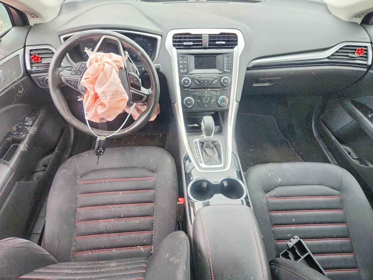 2014 Ford Fusion Se Red vin: 3FA6P0HD7ER198022