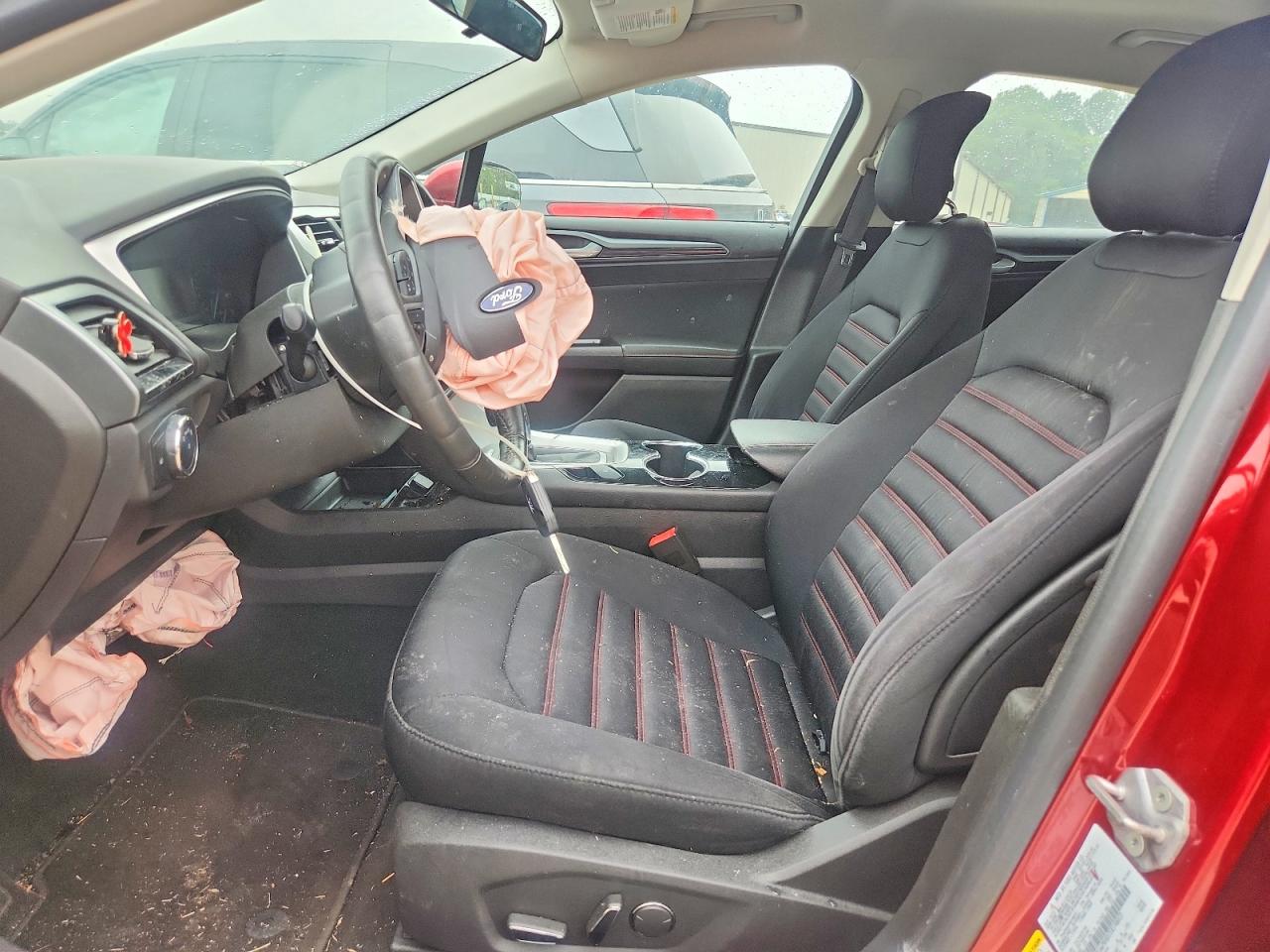 2014 Ford Fusion Se Red vin: 3FA6P0HD7ER198022