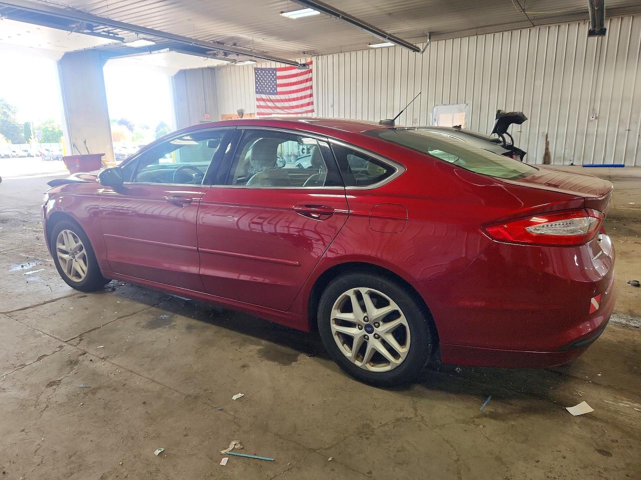2014 Ford Fusion Se Red vin: 3FA6P0HD7ER231844