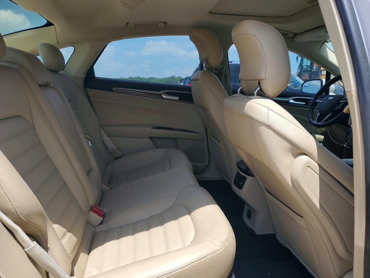 2014 Ford Fusion Se White vin: 3FA6P0HD7ER298427