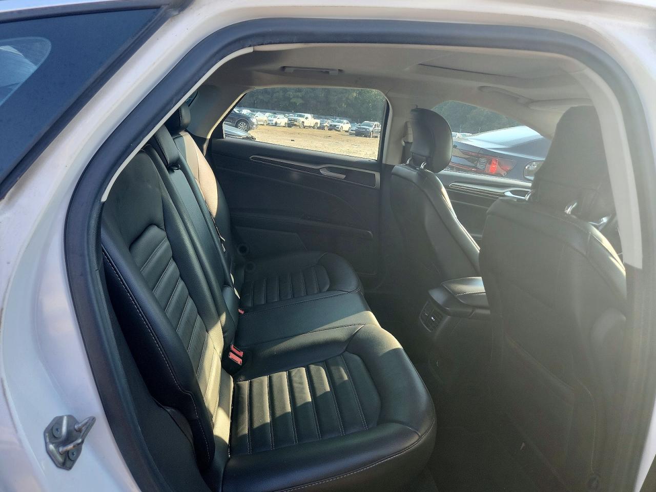 2014 Ford Fusion Se White vin: 3FA6P0HD7ER385499