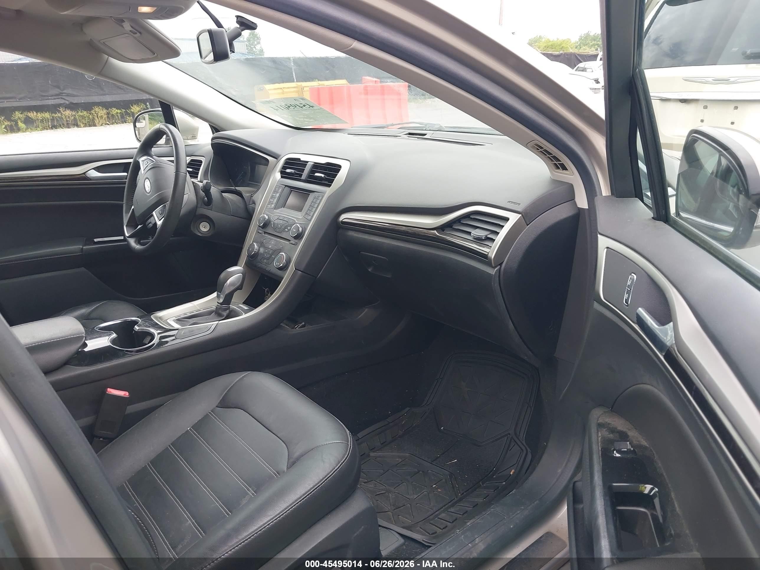 2015 Ford Fusion Se Beige vin: 3FA6P0HD7FR111995