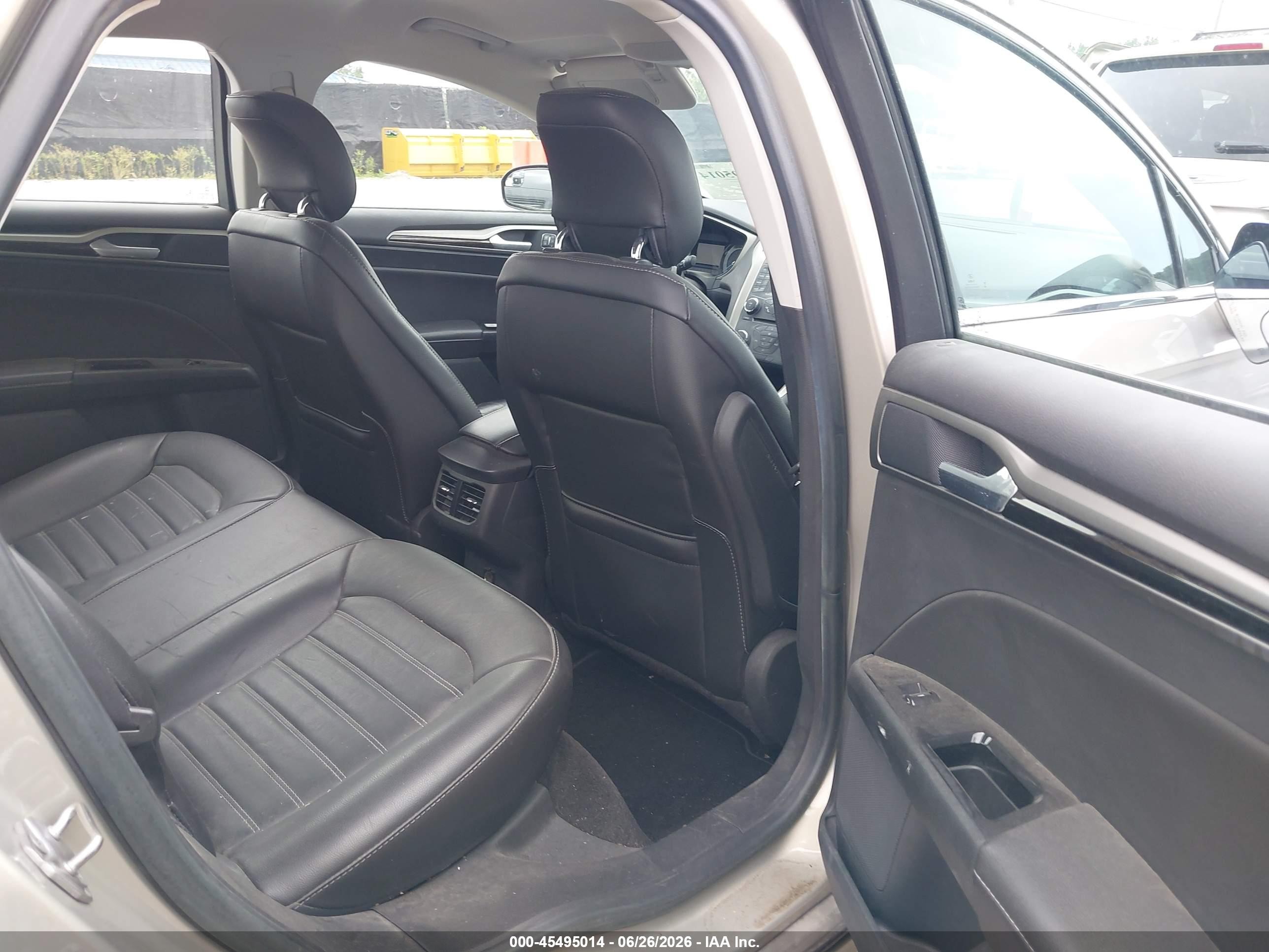 2015 Ford Fusion Se Beige vin: 3FA6P0HD7FR111995