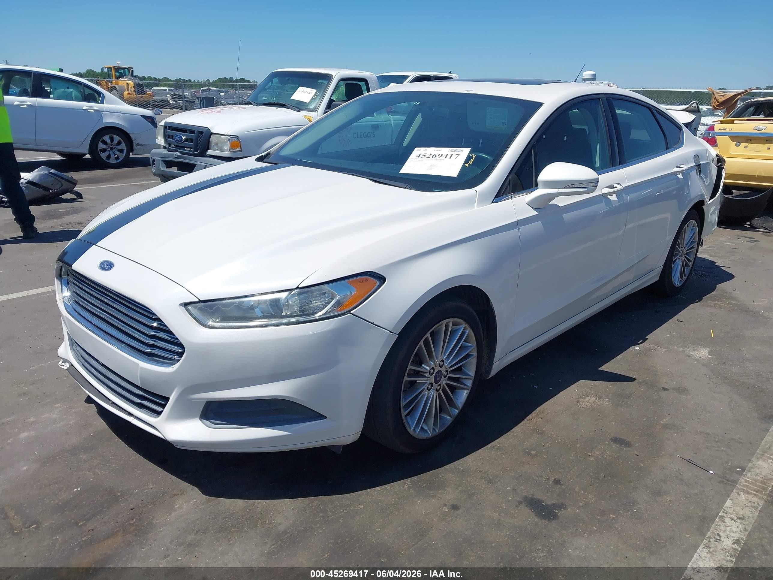 2015 Ford Fusion Se Белый vin: 3FA6P0HD7FR232851