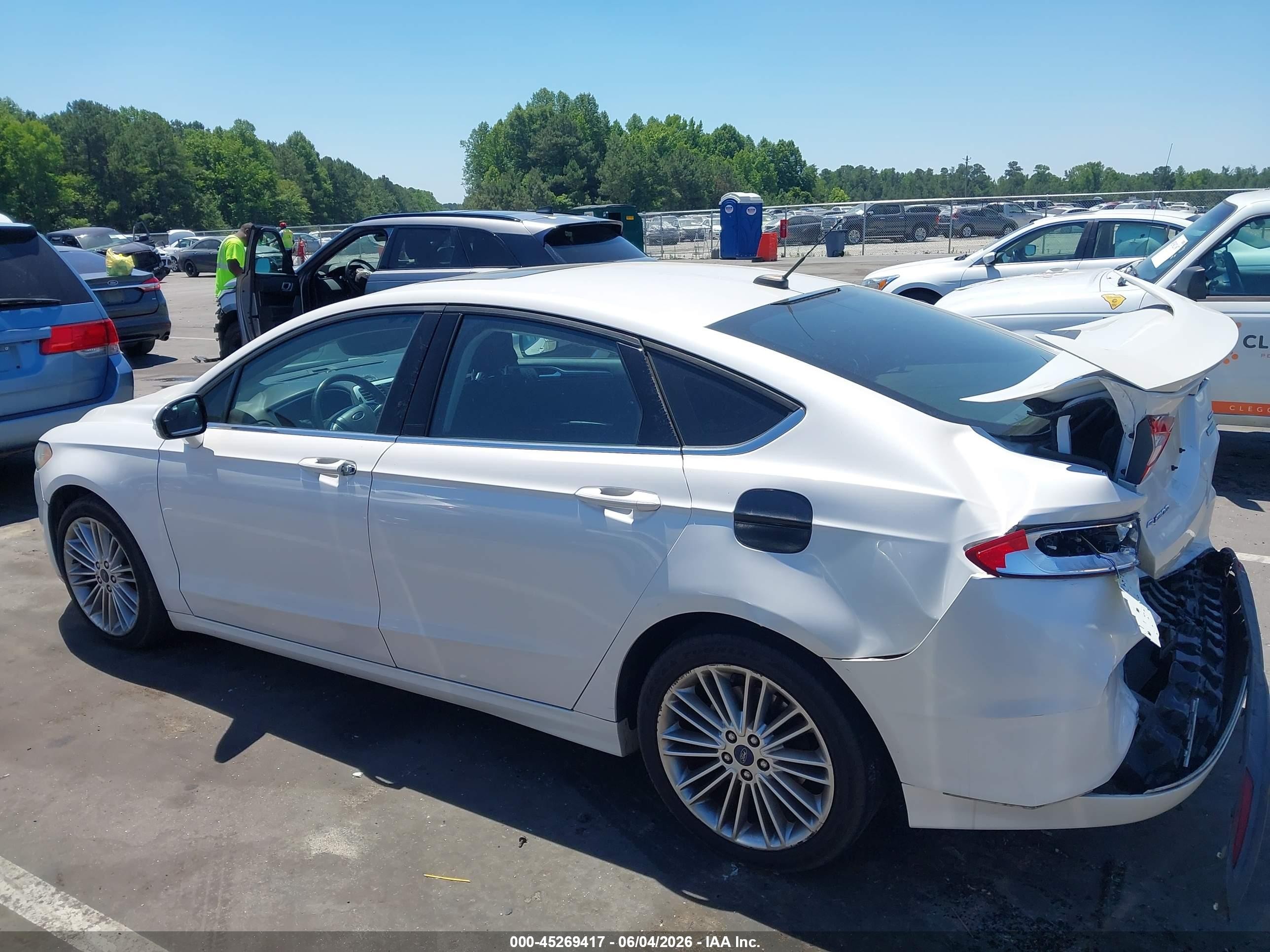 2015 Ford Fusion Se Белый vin: 3FA6P0HD7FR232851