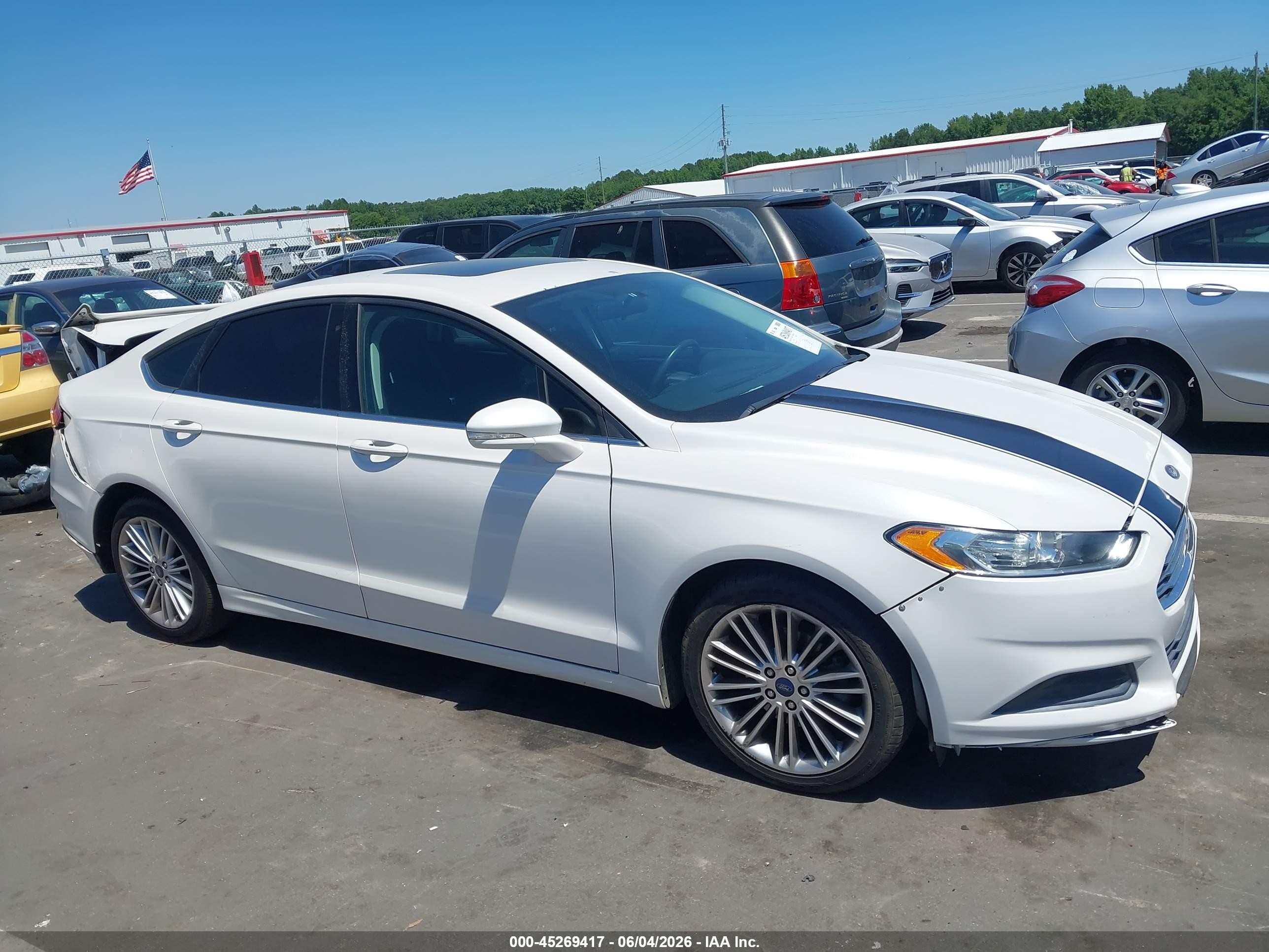 2015 Ford Fusion Se Белый vin: 3FA6P0HD7FR232851