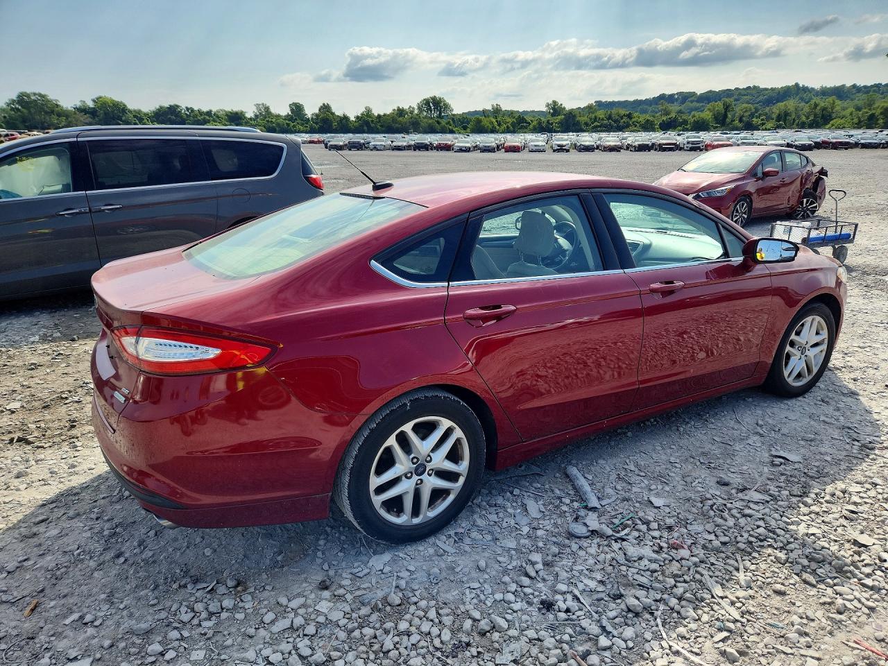 2015 Ford Fusion Se Красный vin: 3FA6P0HD7FR234275