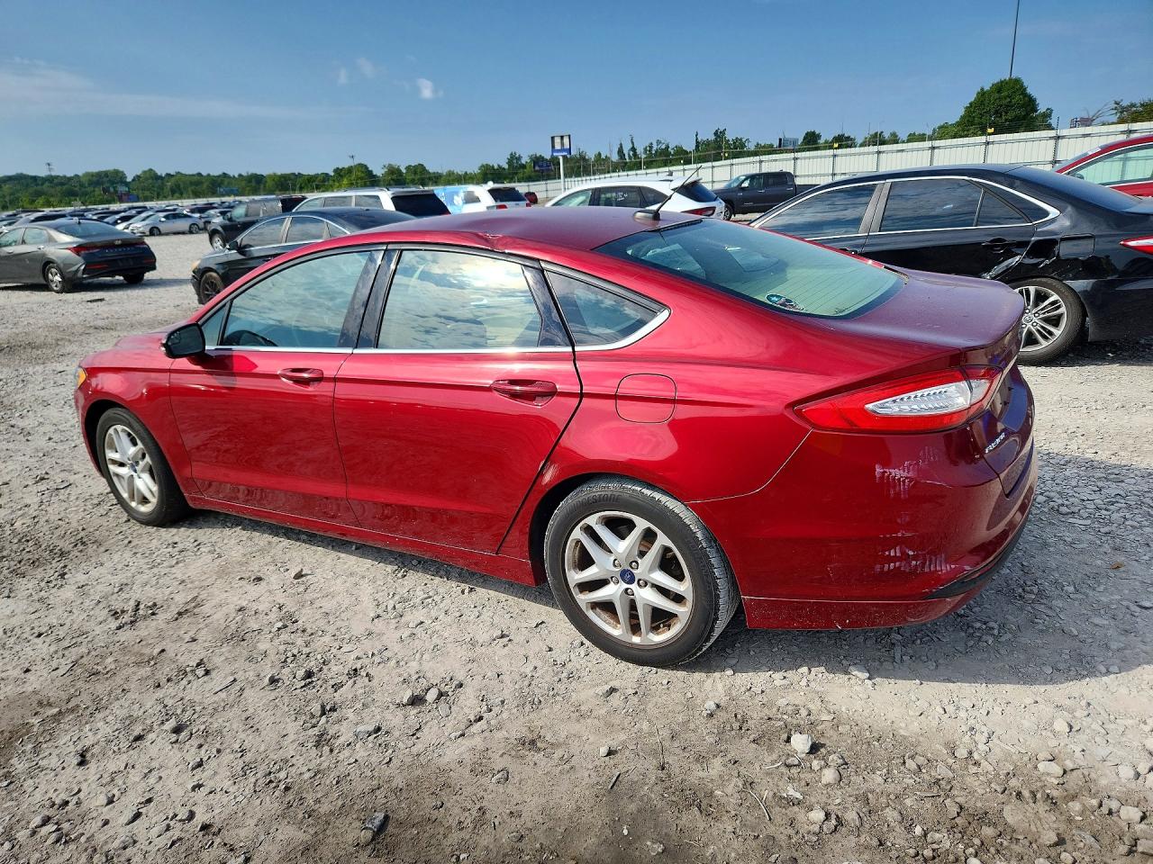 2015 Ford Fusion Se Красный vin: 3FA6P0HD7FR234275