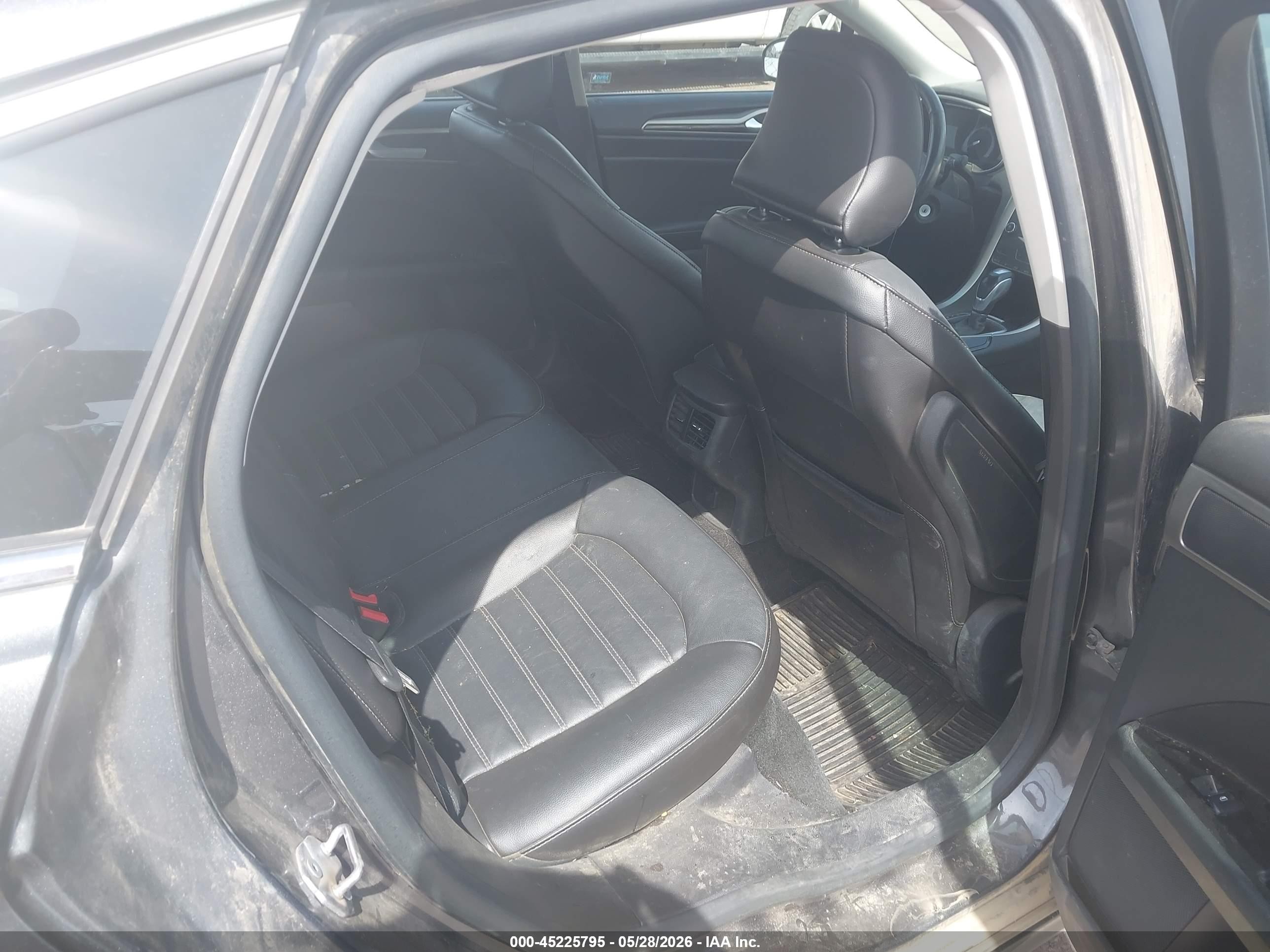 2015 Ford Fusion Se Gray vin: 3FA6P0HD7FR272847
