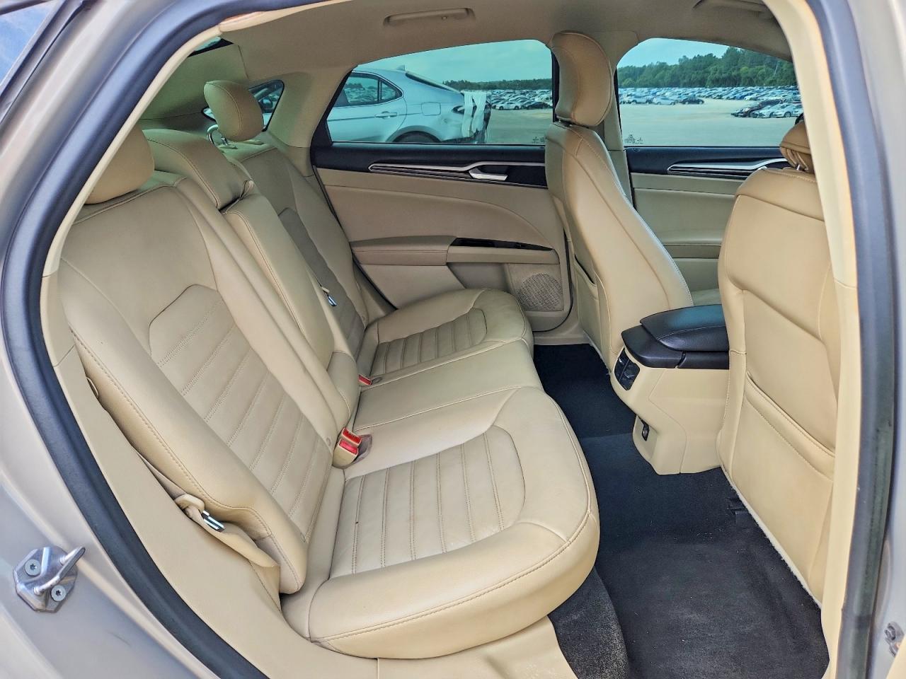 2016 Ford Fusion Se Gold vin: 3FA6P0HD7GR136378