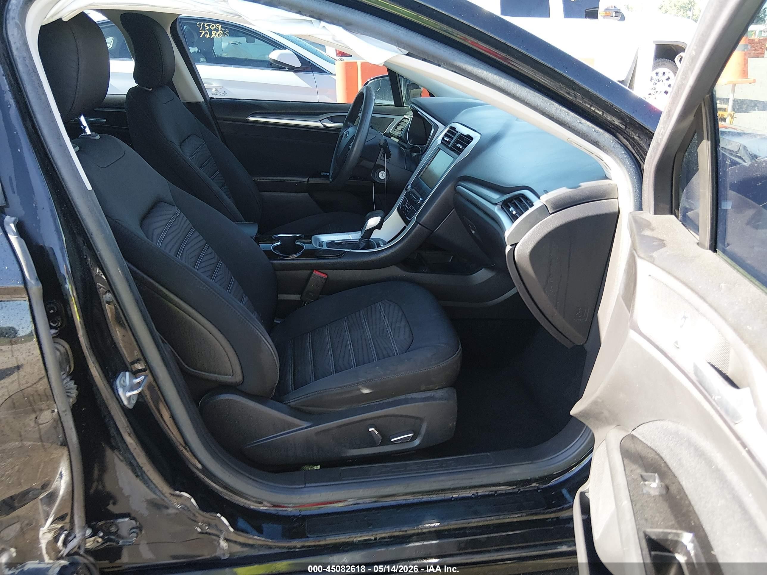 2016 Ford Fusion Se Black vin: 3FA6P0HD7GR165539