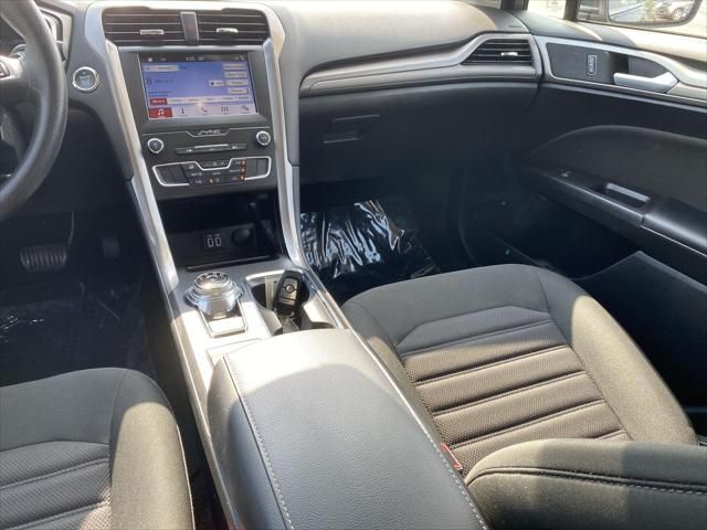 2019 Ford Fusion Se Black vin: 3FA6P0HD7KR209421