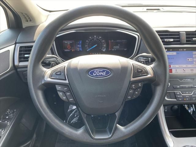 2019 Ford Fusion Se Black vin: 3FA6P0HD7KR209421