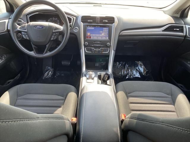 2019 Ford Fusion Se Black vin: 3FA6P0HD7KR209421