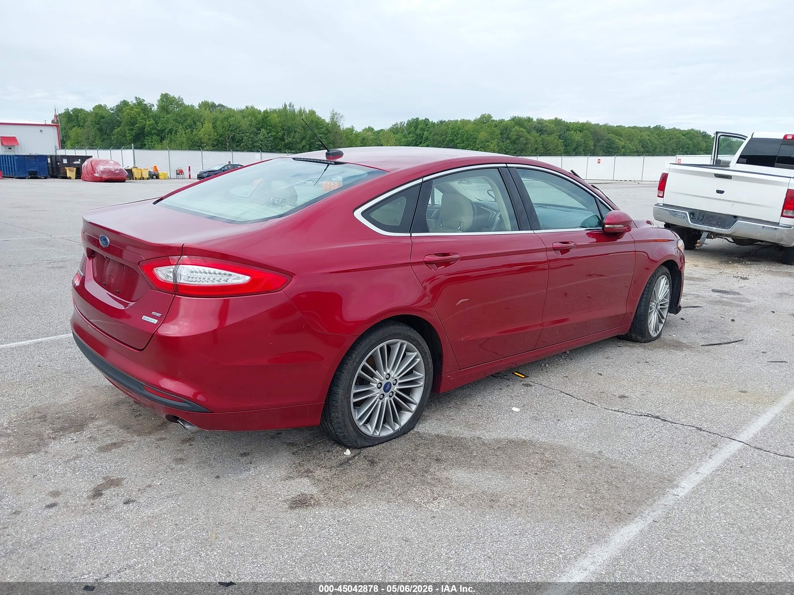 2014 Ford Fusion Se Red vin: 3FA6P0HD8ER135169