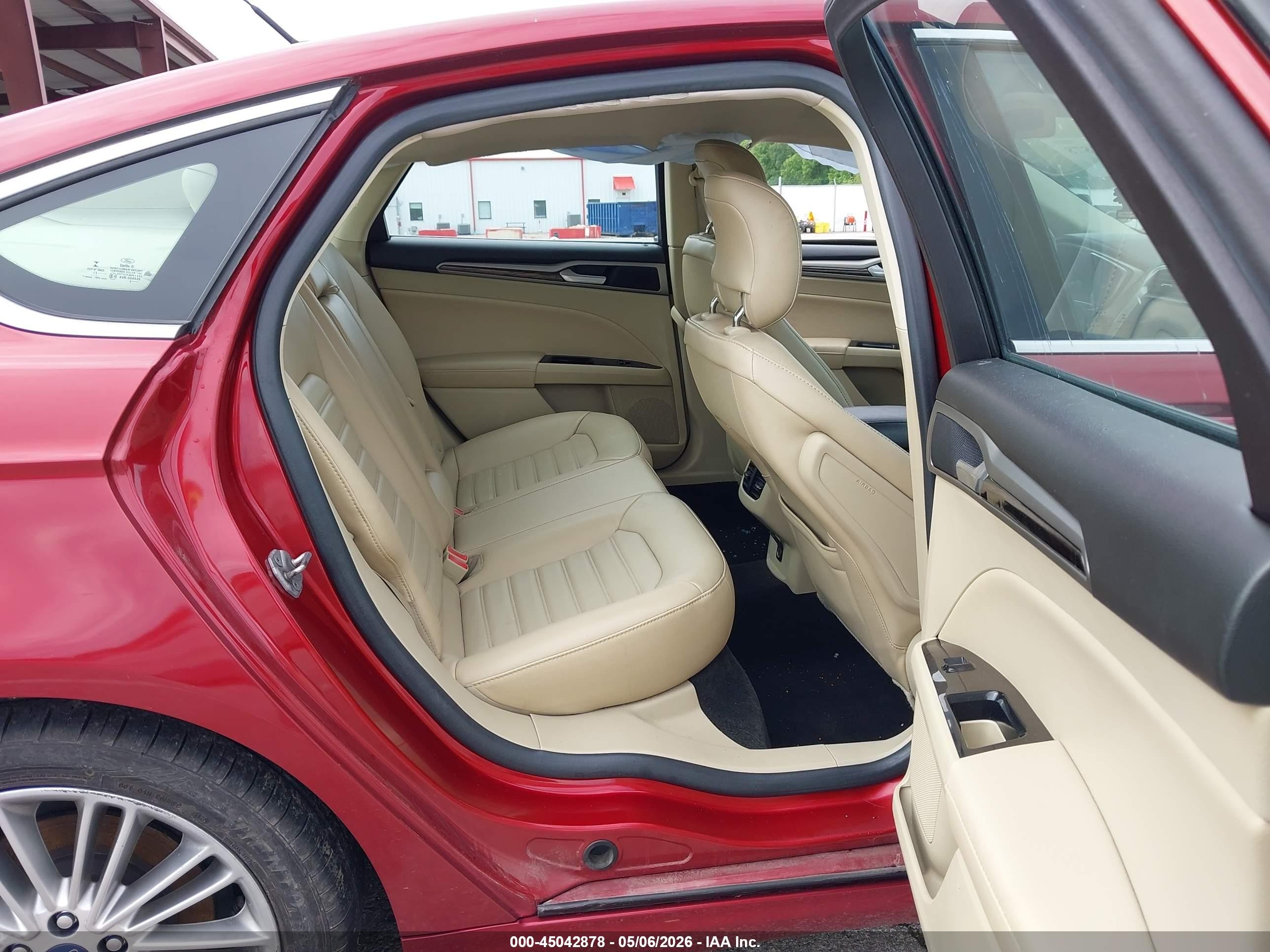2014 Ford Fusion Se Red vin: 3FA6P0HD8ER135169