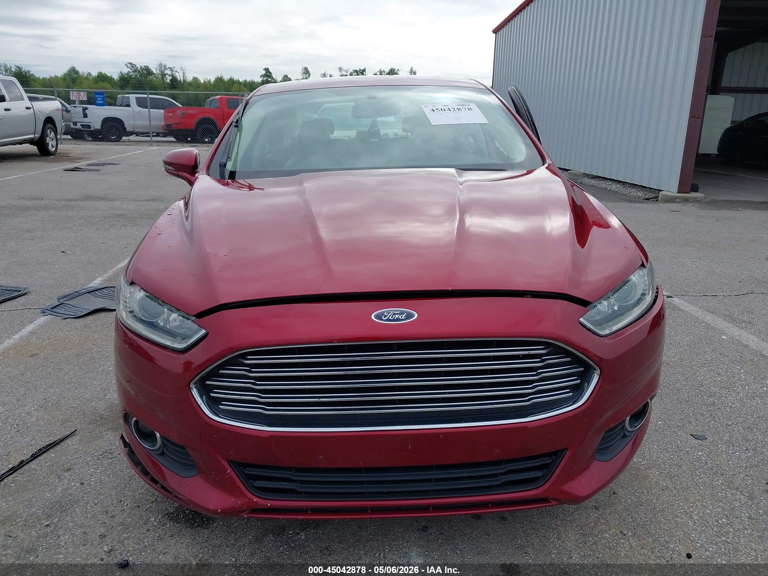 2014 Ford Fusion Se Red vin: 3FA6P0HD8ER135169