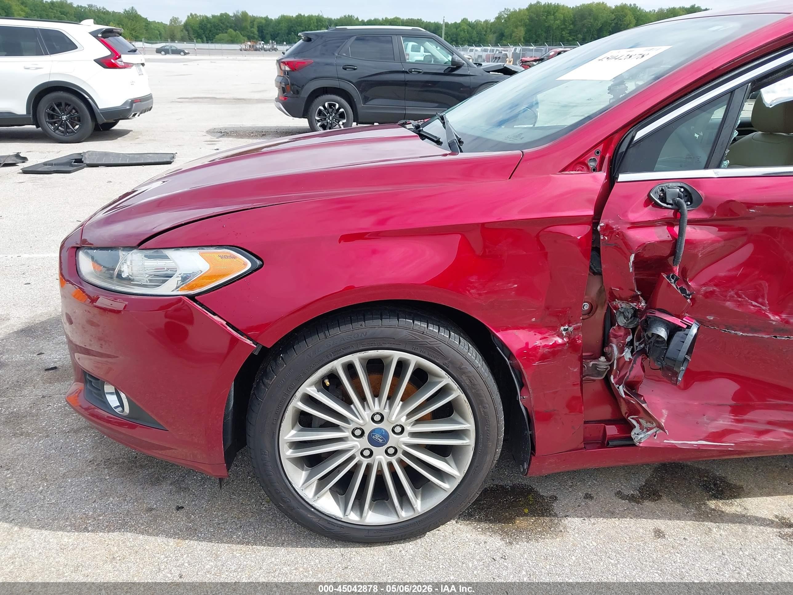 2014 Ford Fusion Se Red vin: 3FA6P0HD8ER135169