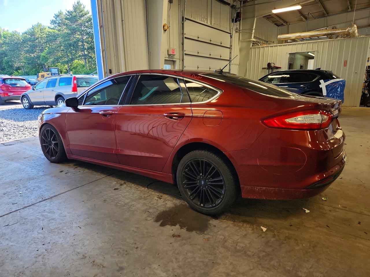 2014 Ford Fusion Se Red vin: 3FA6P0HD8ER194402