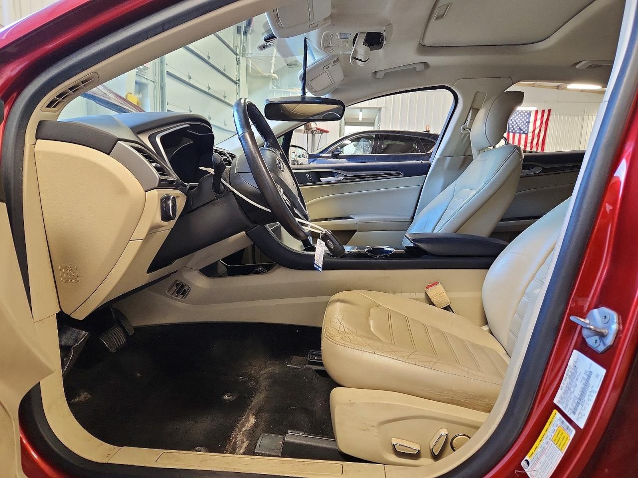 2014 Ford Fusion Se Red vin: 3FA6P0HD8ER194402