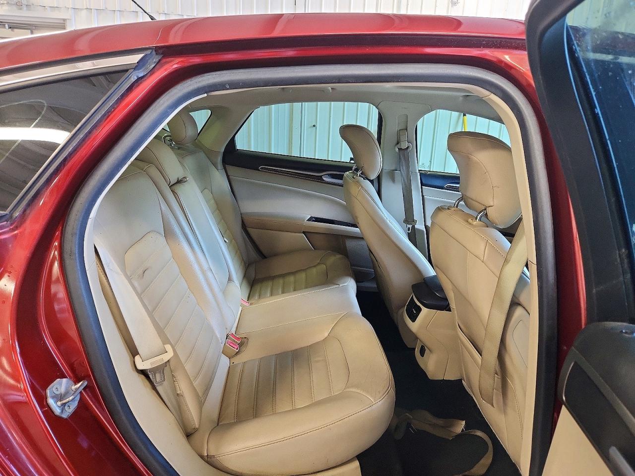2014 Ford Fusion Se Red vin: 3FA6P0HD8ER194402