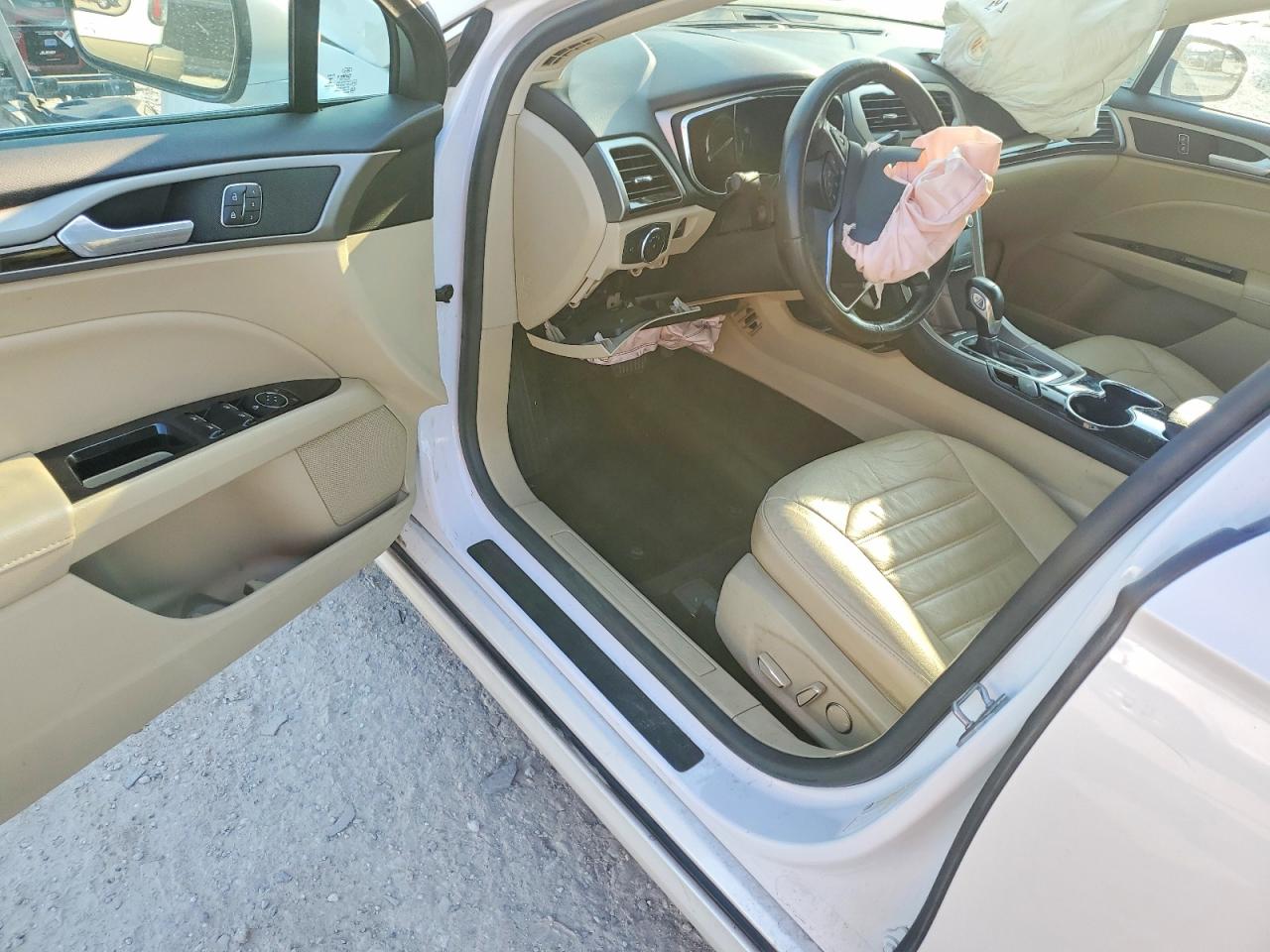 2014 Ford Fusion Se White vin: 3FA6P0HD8ER218343