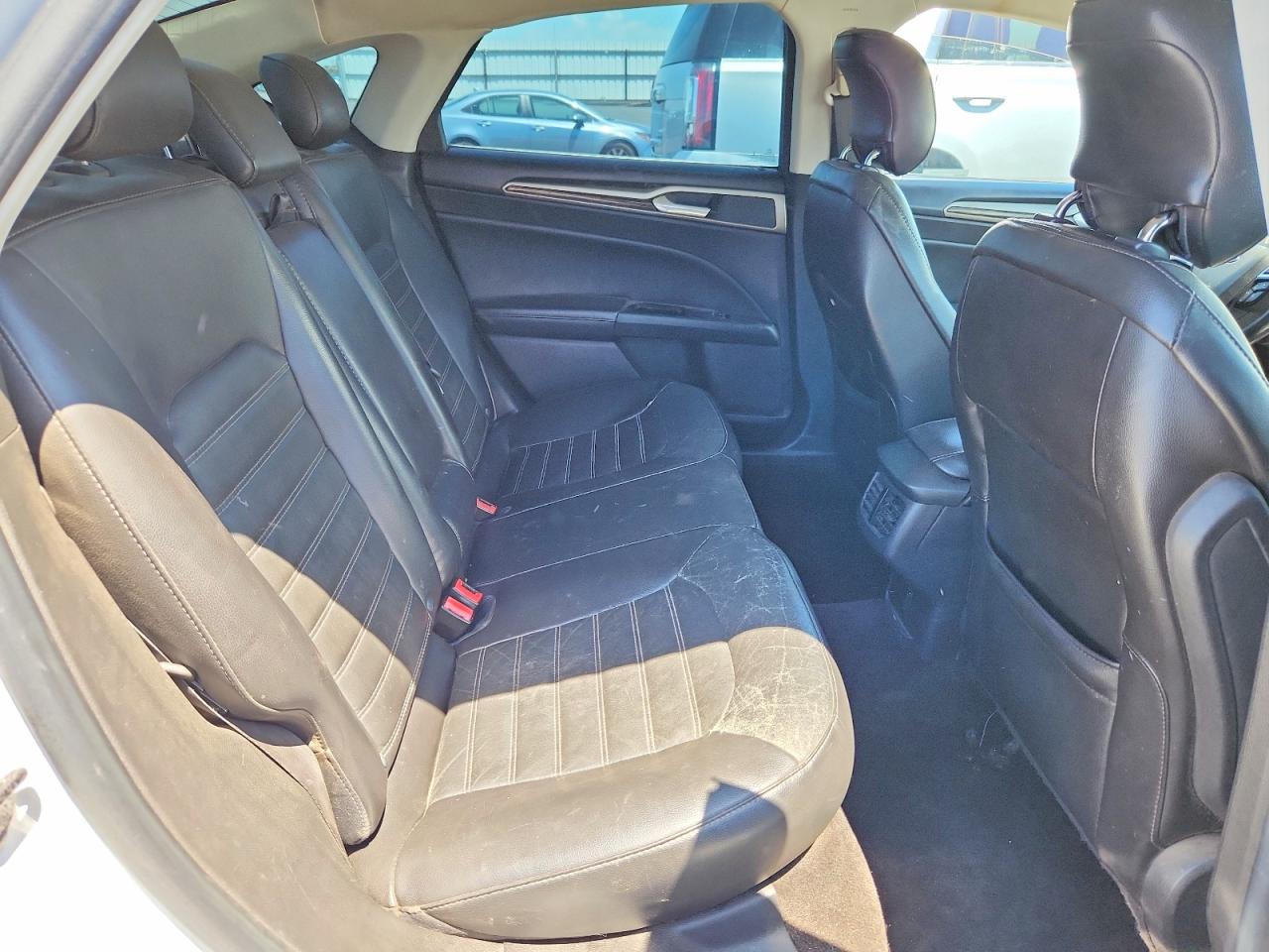 2014 Ford Fusion Se White vin: 3FA6P0HD8ER242495