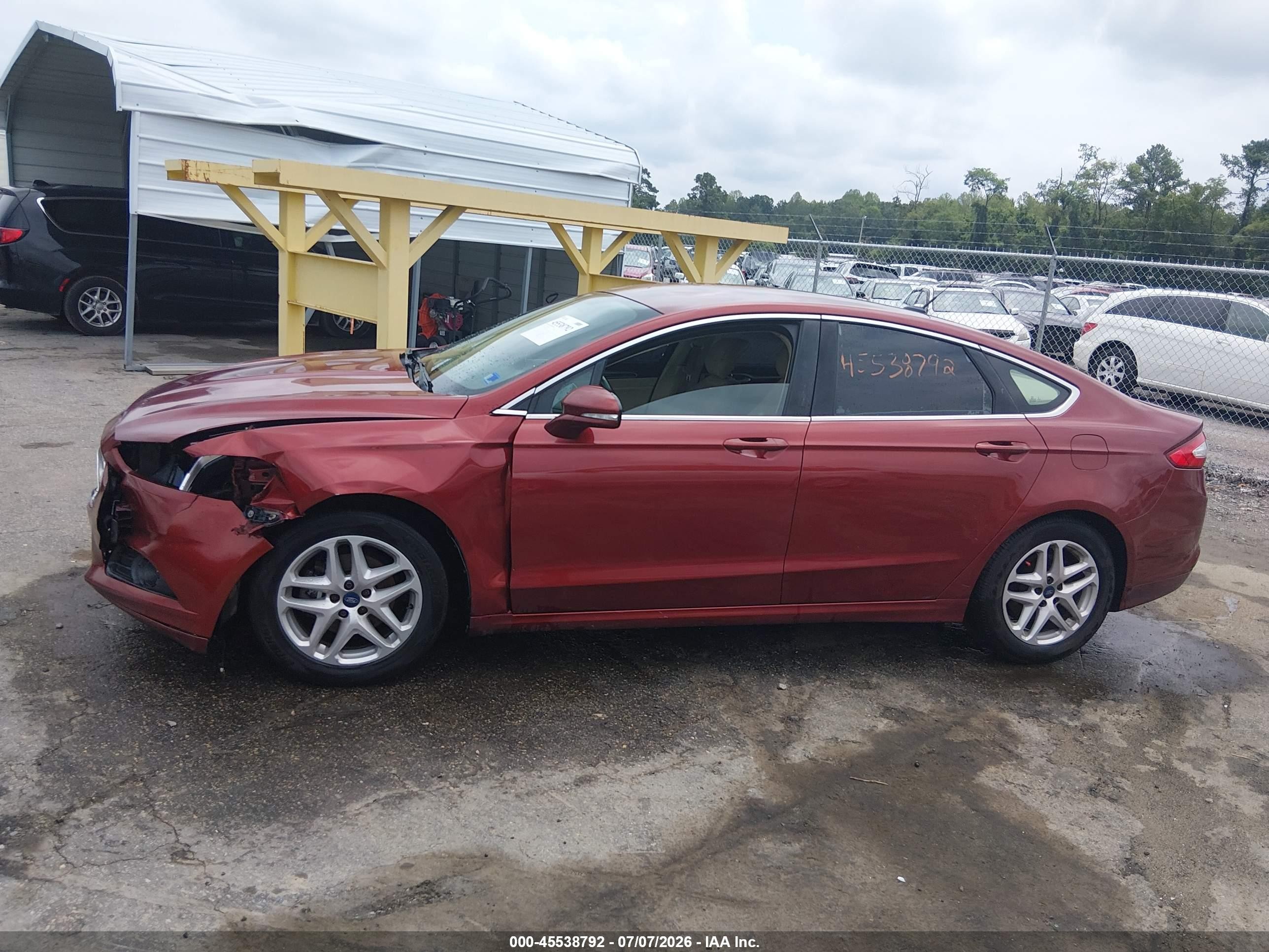 2014 Ford Fusion Se Burgundy vin: 3FA6P0HD8ER332004
