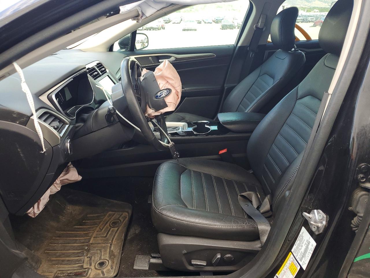 2014 Ford Fusion Se Черный vin: 3FA6P0HD8ER365973