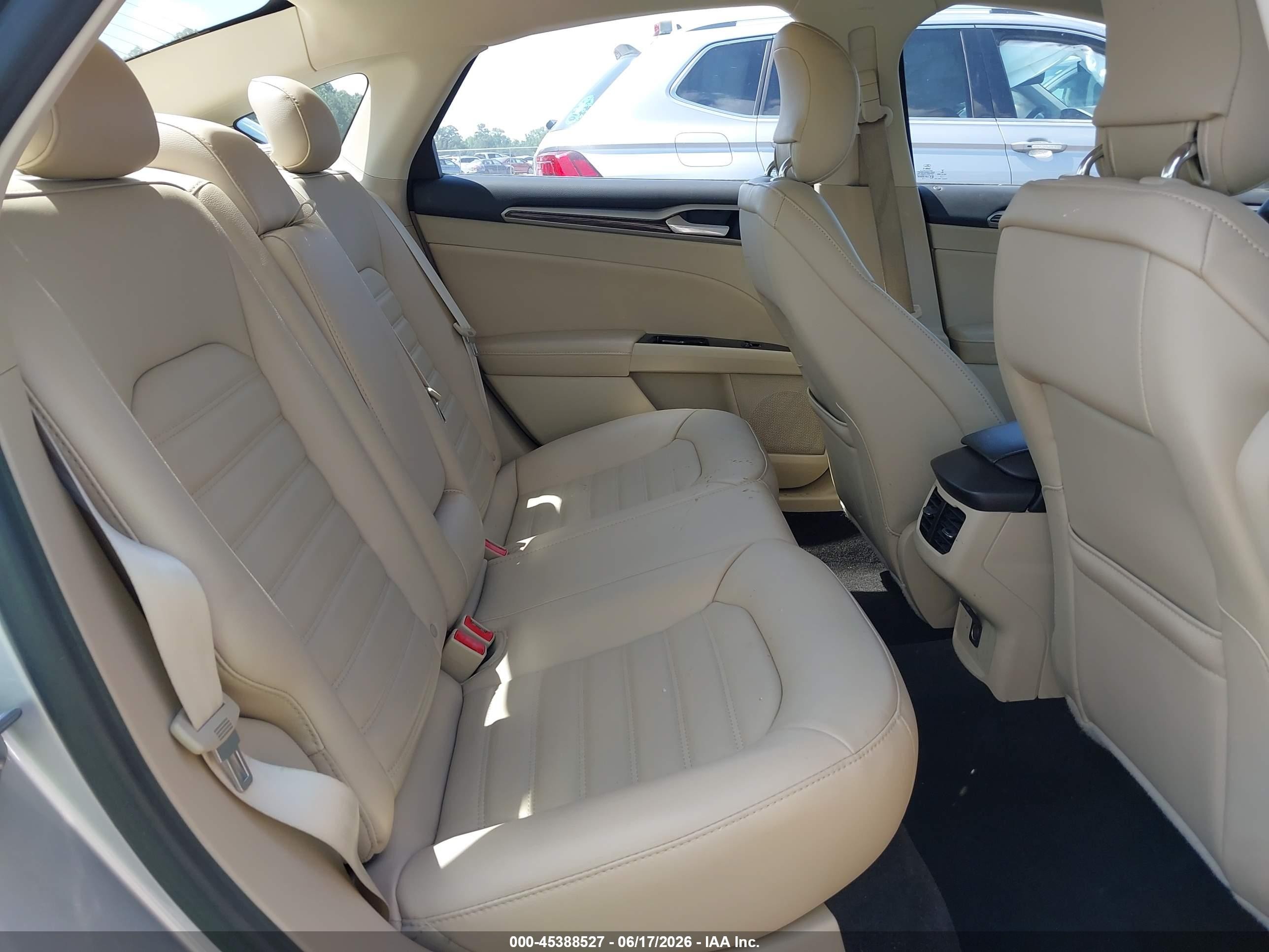 2014 Ford Fusion Se Silver vin: 3FA6P0HD8ER386192
