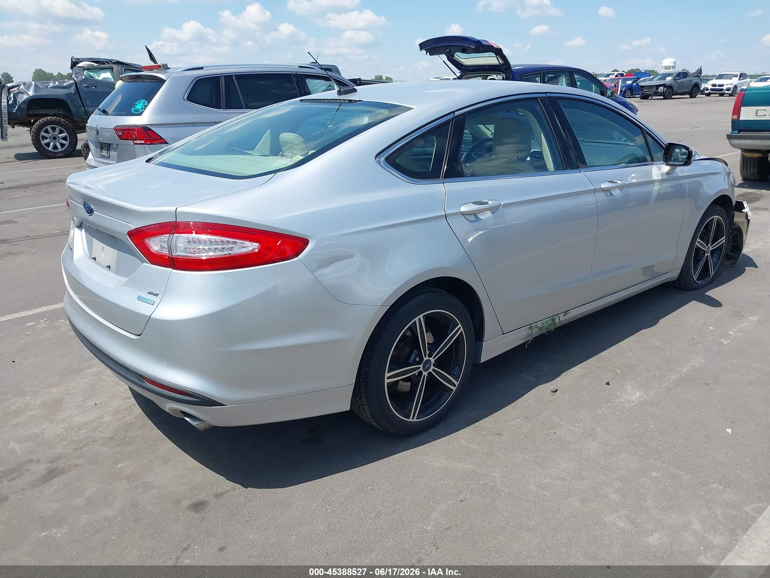 2014 Ford Fusion Se Silver vin: 3FA6P0HD8ER386192