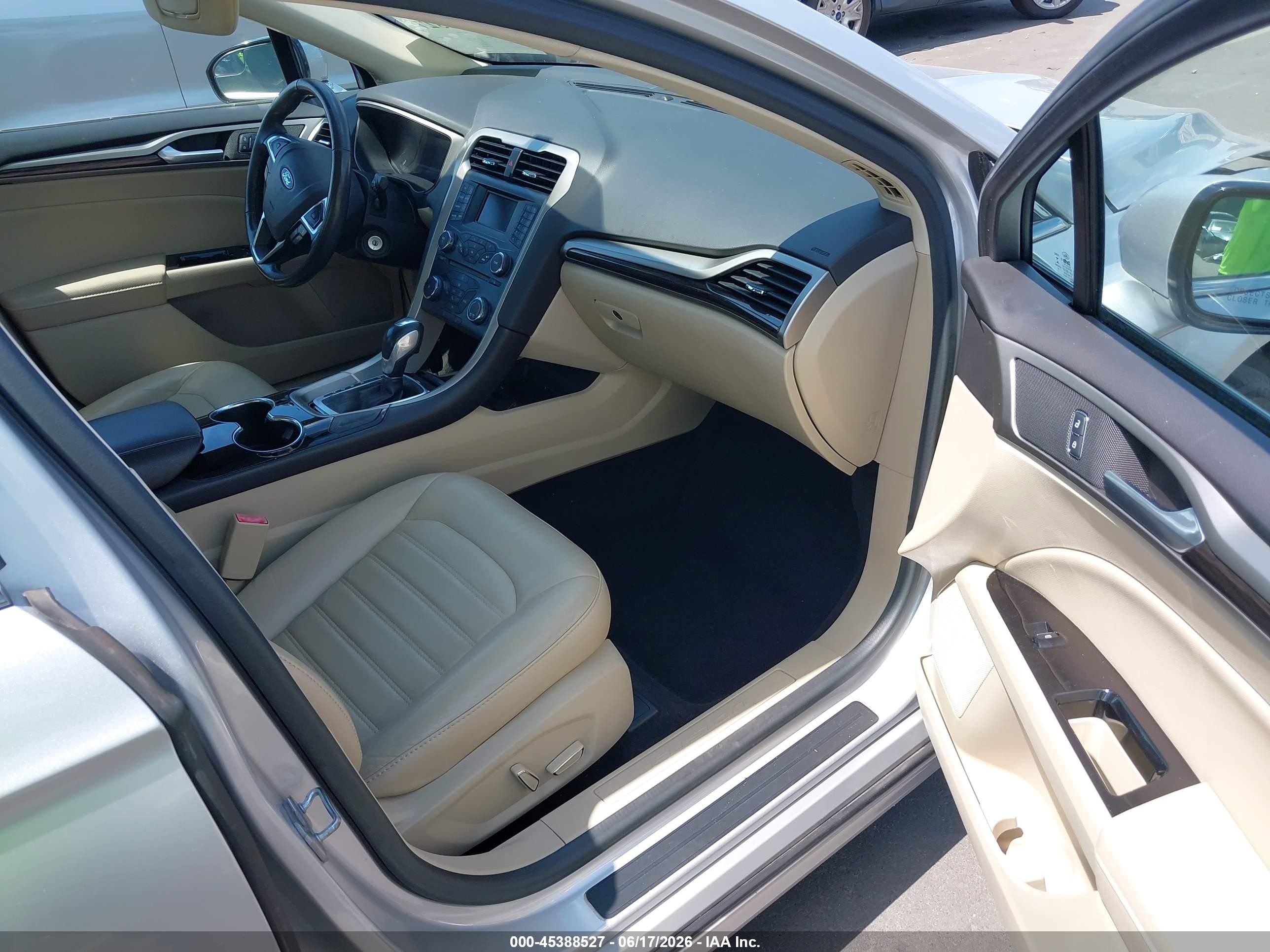 2014 Ford Fusion Se Silver vin: 3FA6P0HD8ER386192