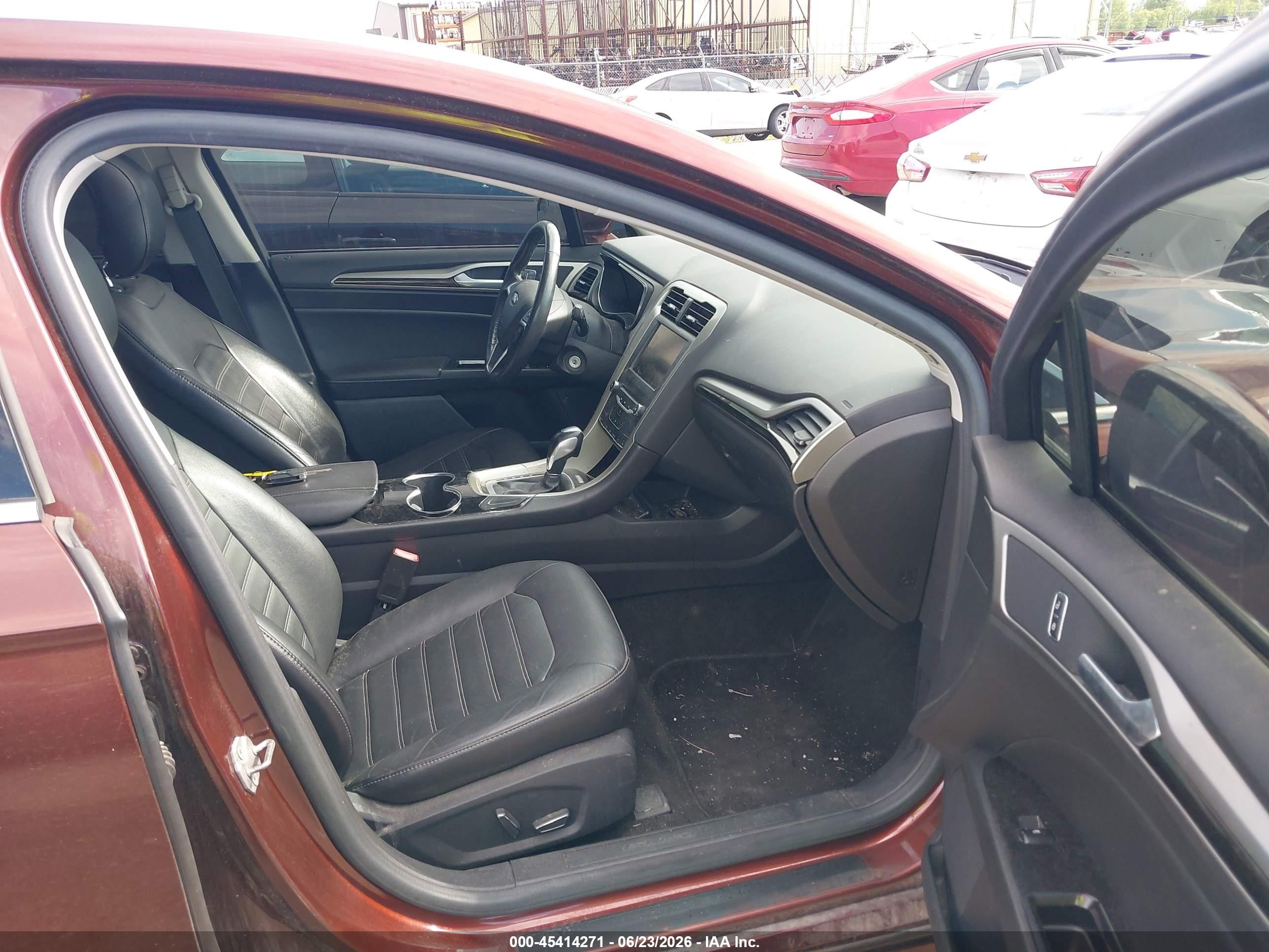 2015 Ford Fusion Se Темно-бордовый vin: 3FA6P0HD8FR103923