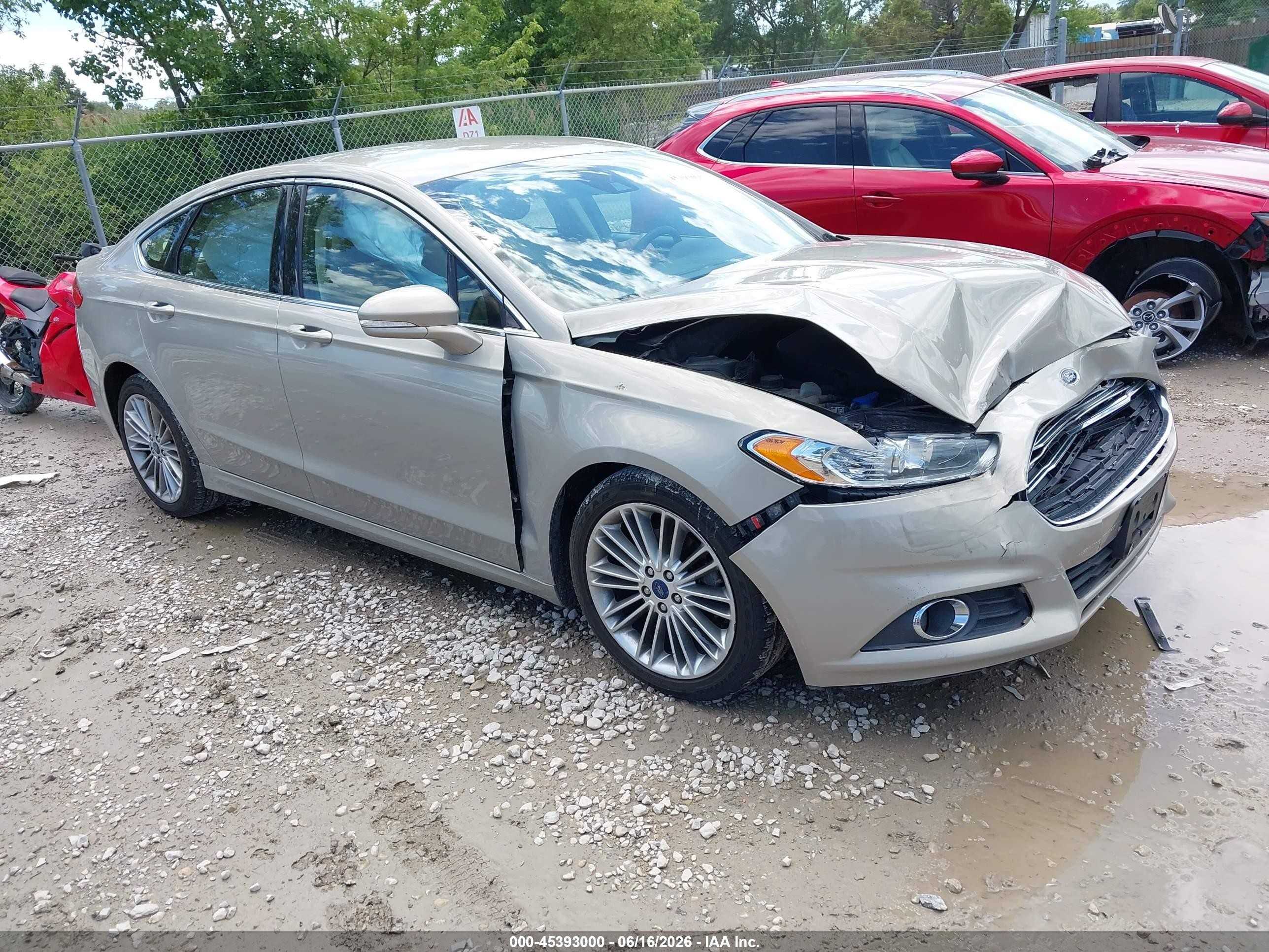 2015 Ford Fusion Se Champagne vin: 3FA6P0HD8FR112055