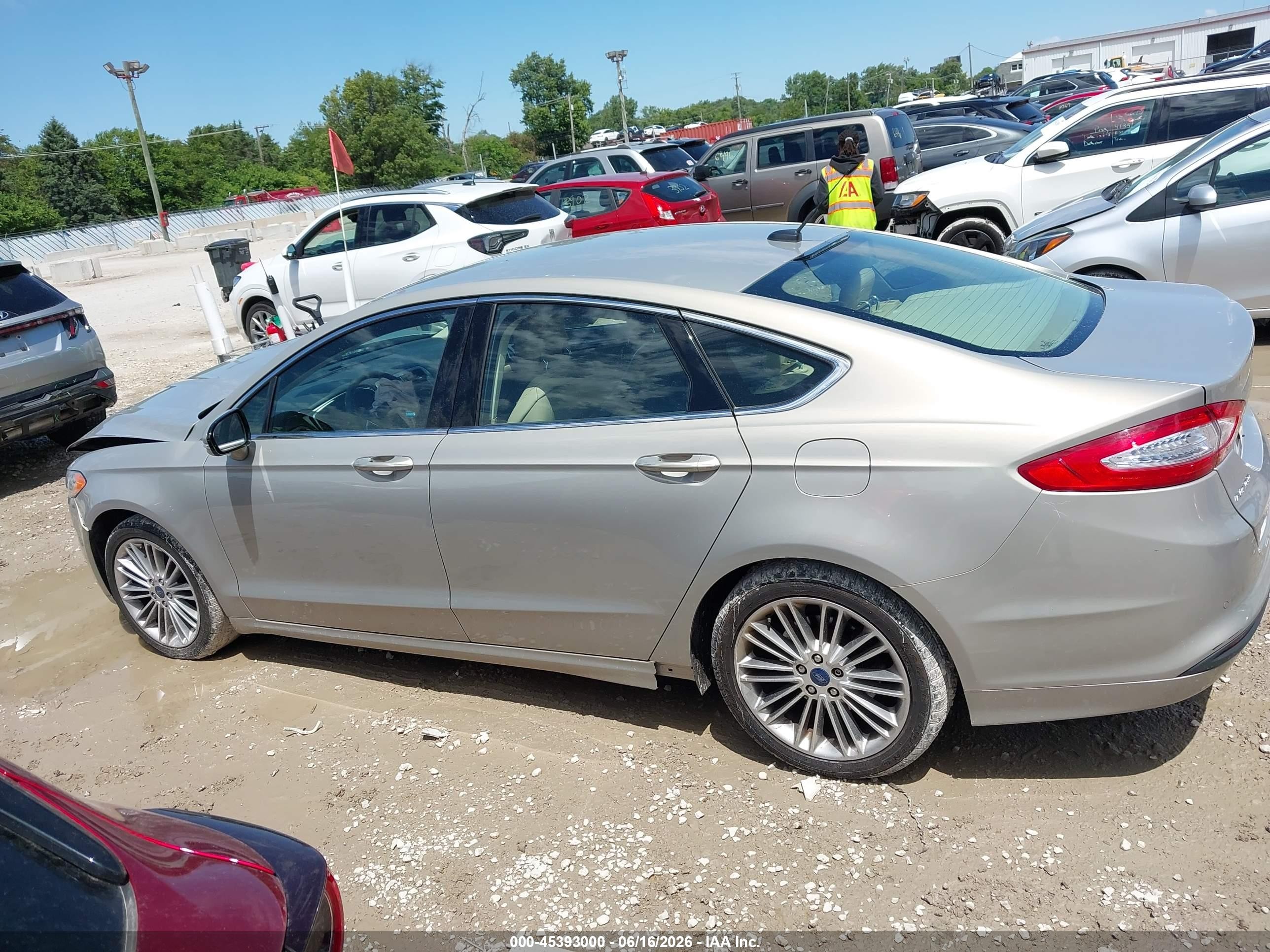 2015 Ford Fusion Se Champagne vin: 3FA6P0HD8FR112055