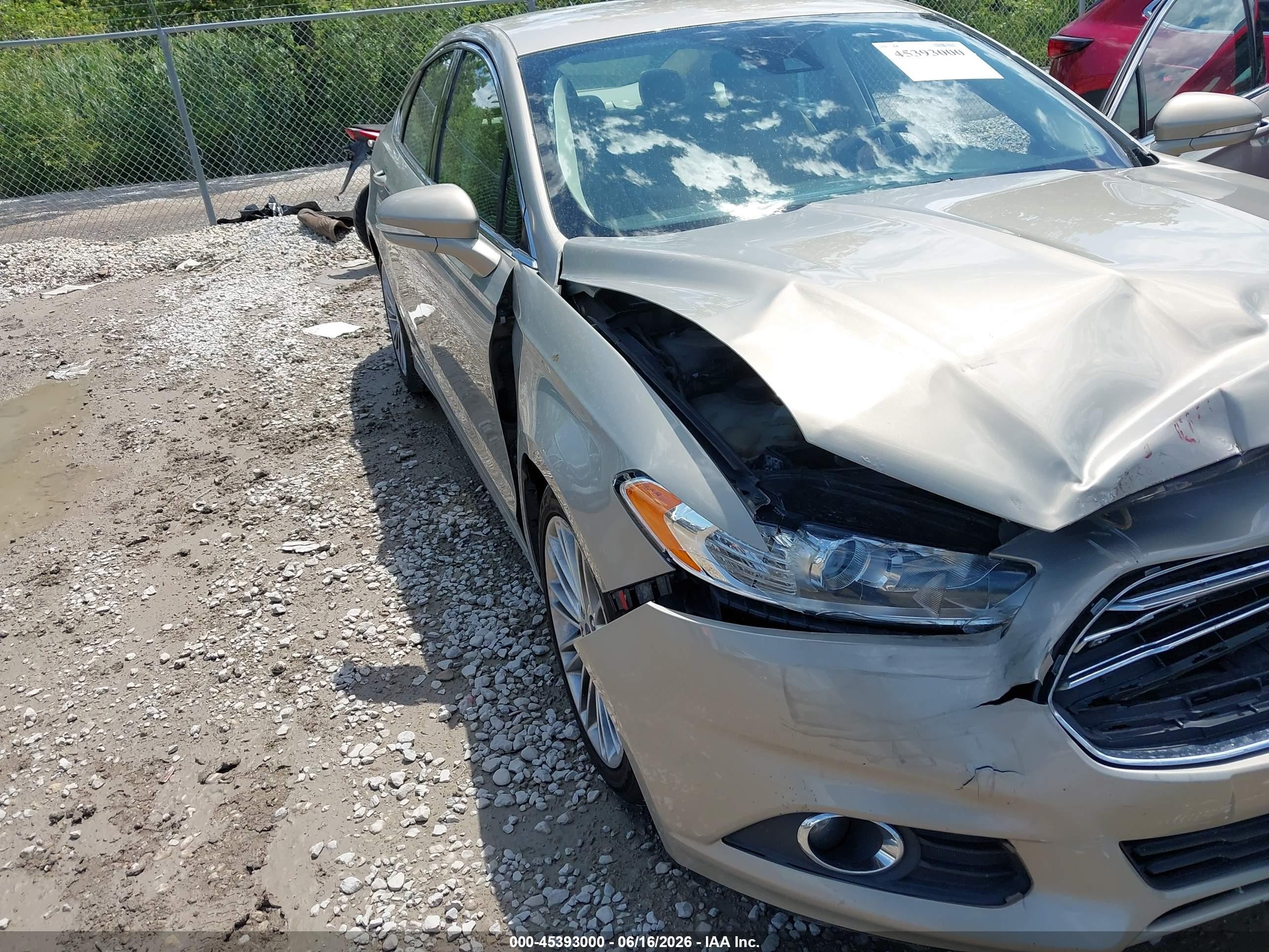 2015 Ford Fusion Se Champagne vin: 3FA6P0HD8FR112055
