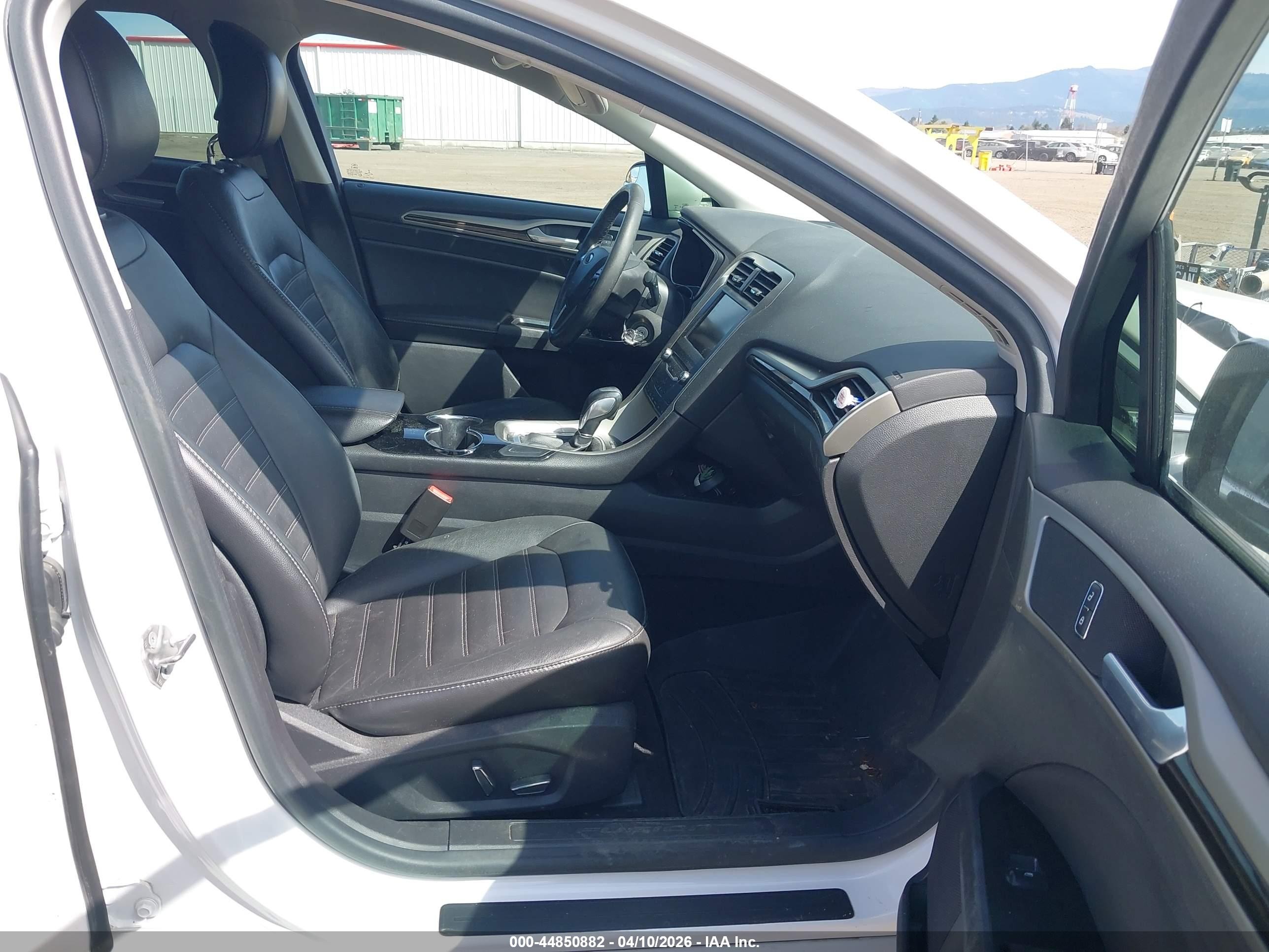 2015 Ford Fusion Se White vin: 3FA6P0HD8FR115294