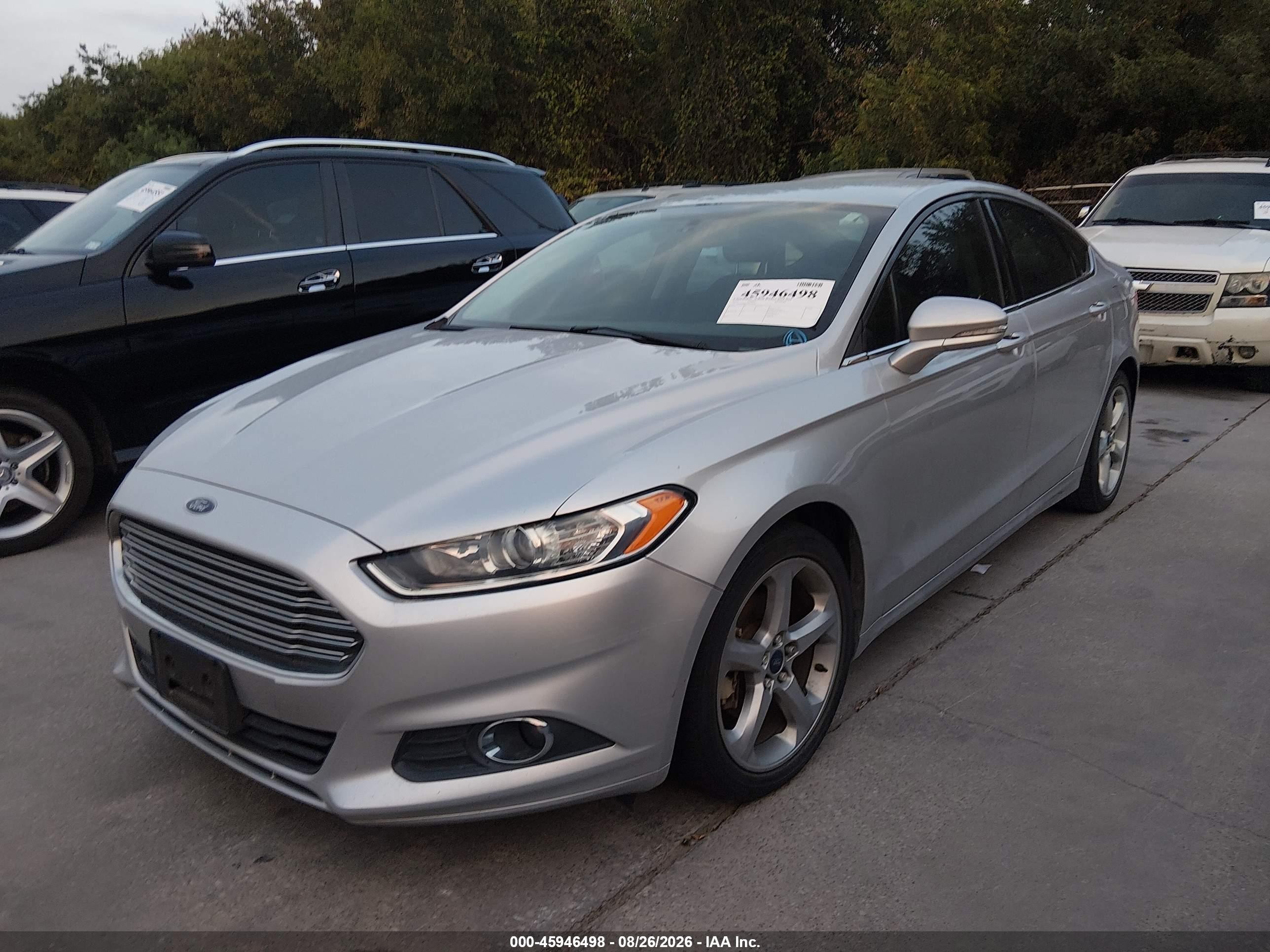 2015 Ford Fusion Se Серебряный vin: 3FA6P0HD8FR233653