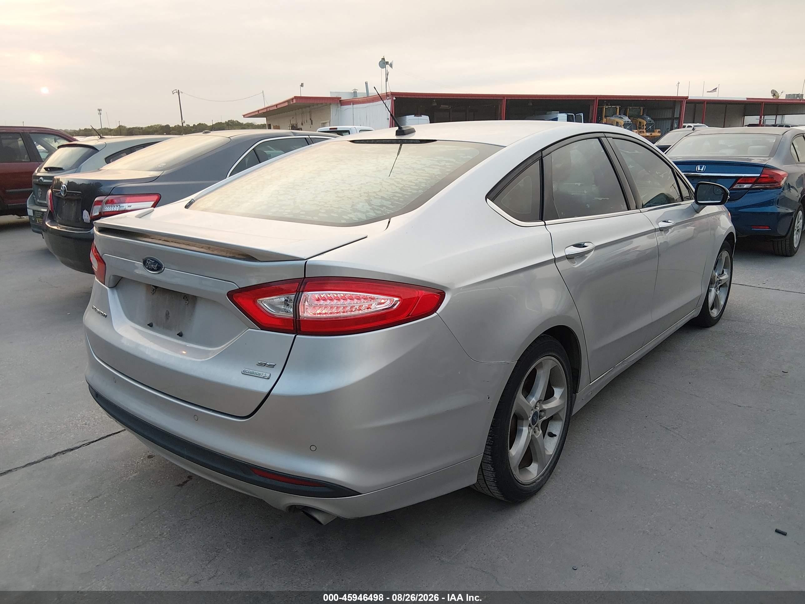 2015 Ford Fusion Se Серебряный vin: 3FA6P0HD8FR233653