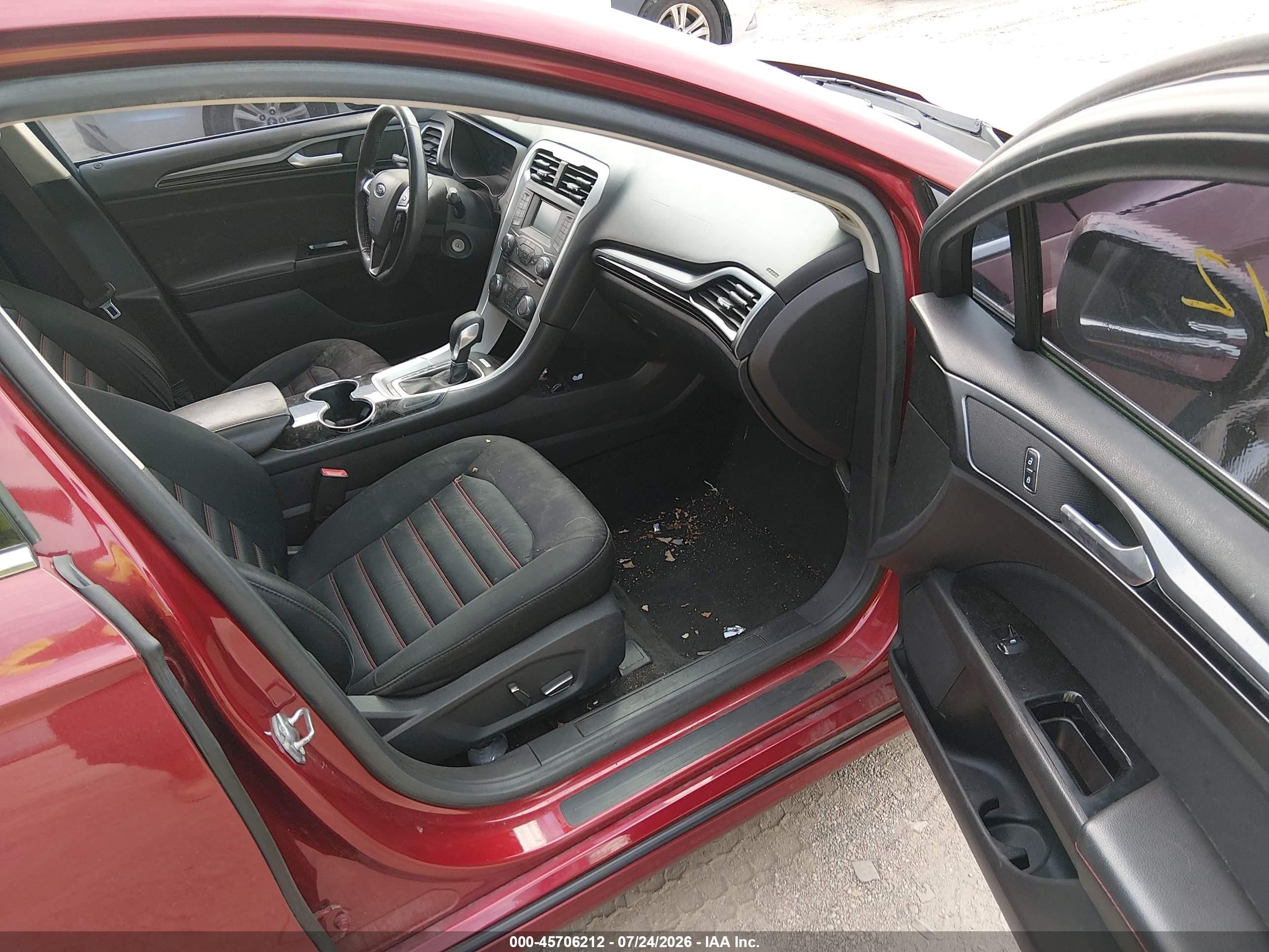 2015 Ford Fusion Se Red vin: 3FA6P0HD8FR302812