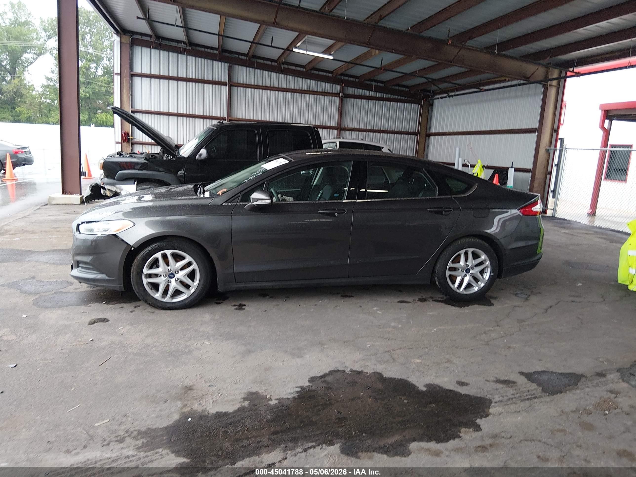 2016 Ford Fusion Se Серый vin: 3FA6P0HD8GR162598