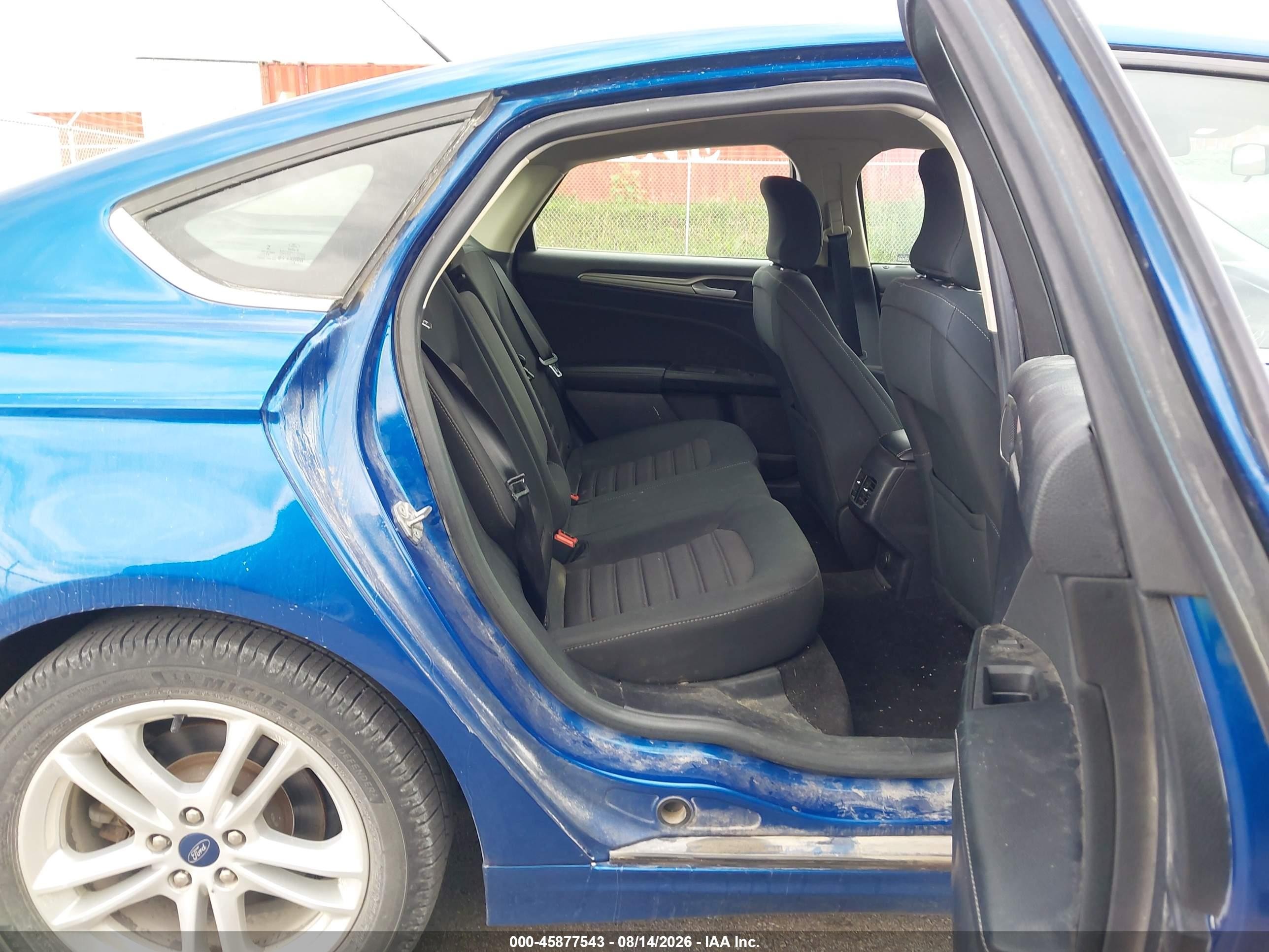 2018 Ford Fusion Se Blue vin: 3FA6P0HD8JR232169