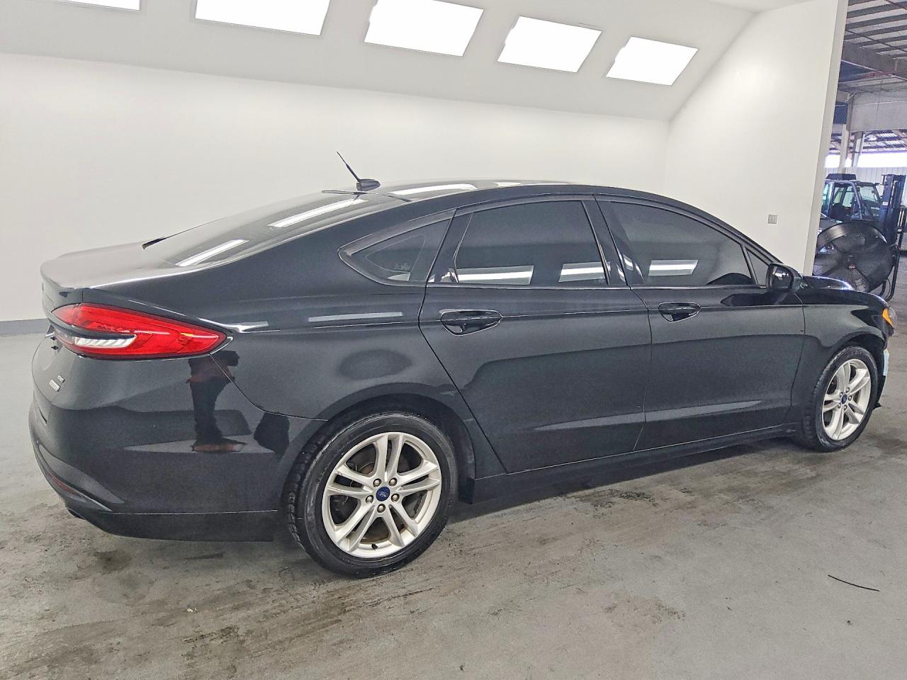 2018 Ford Fusion Se Black vin: 3FA6P0HD8JR240725