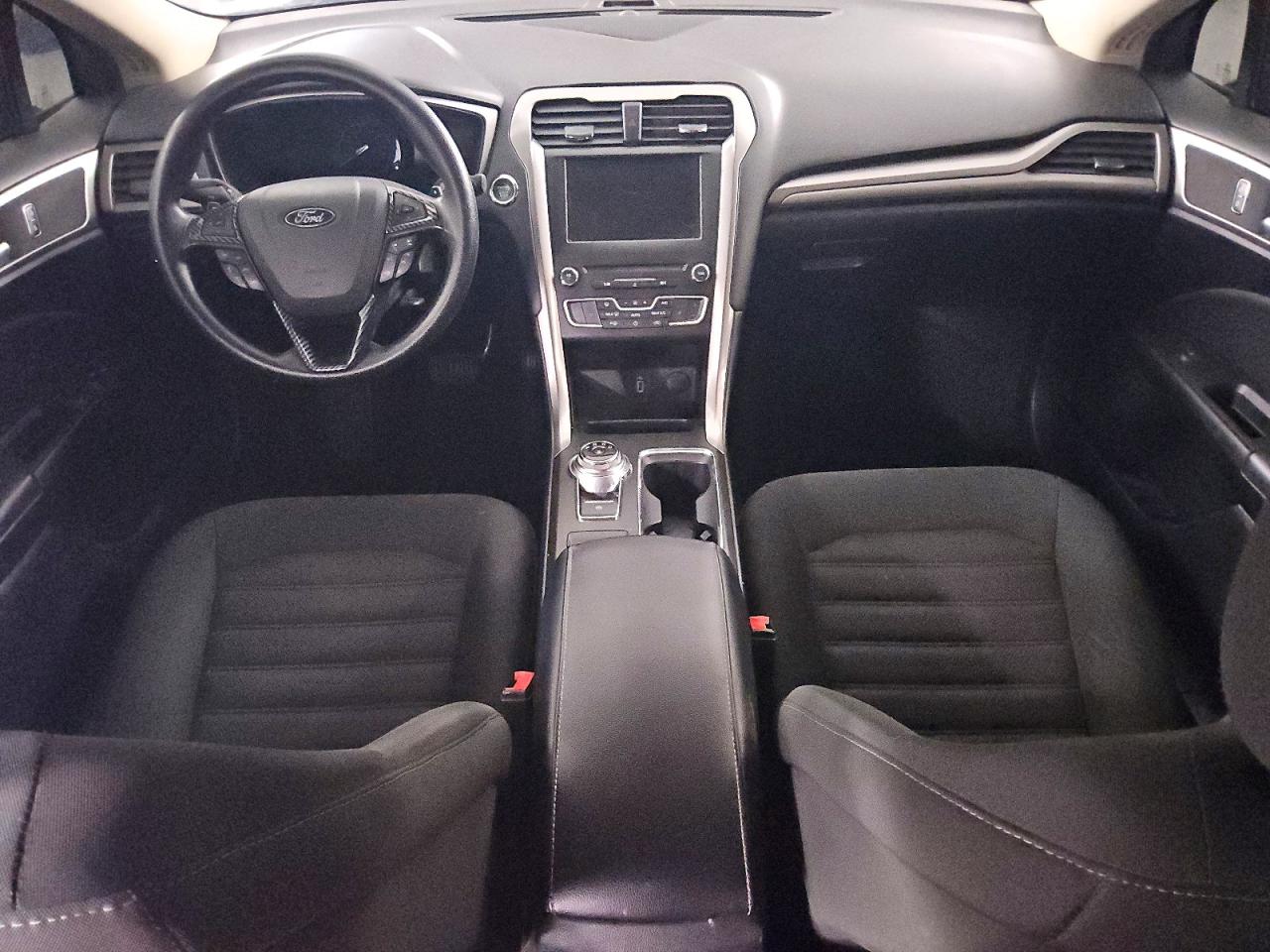 2018 Ford Fusion Se Black vin: 3FA6P0HD8JR240725