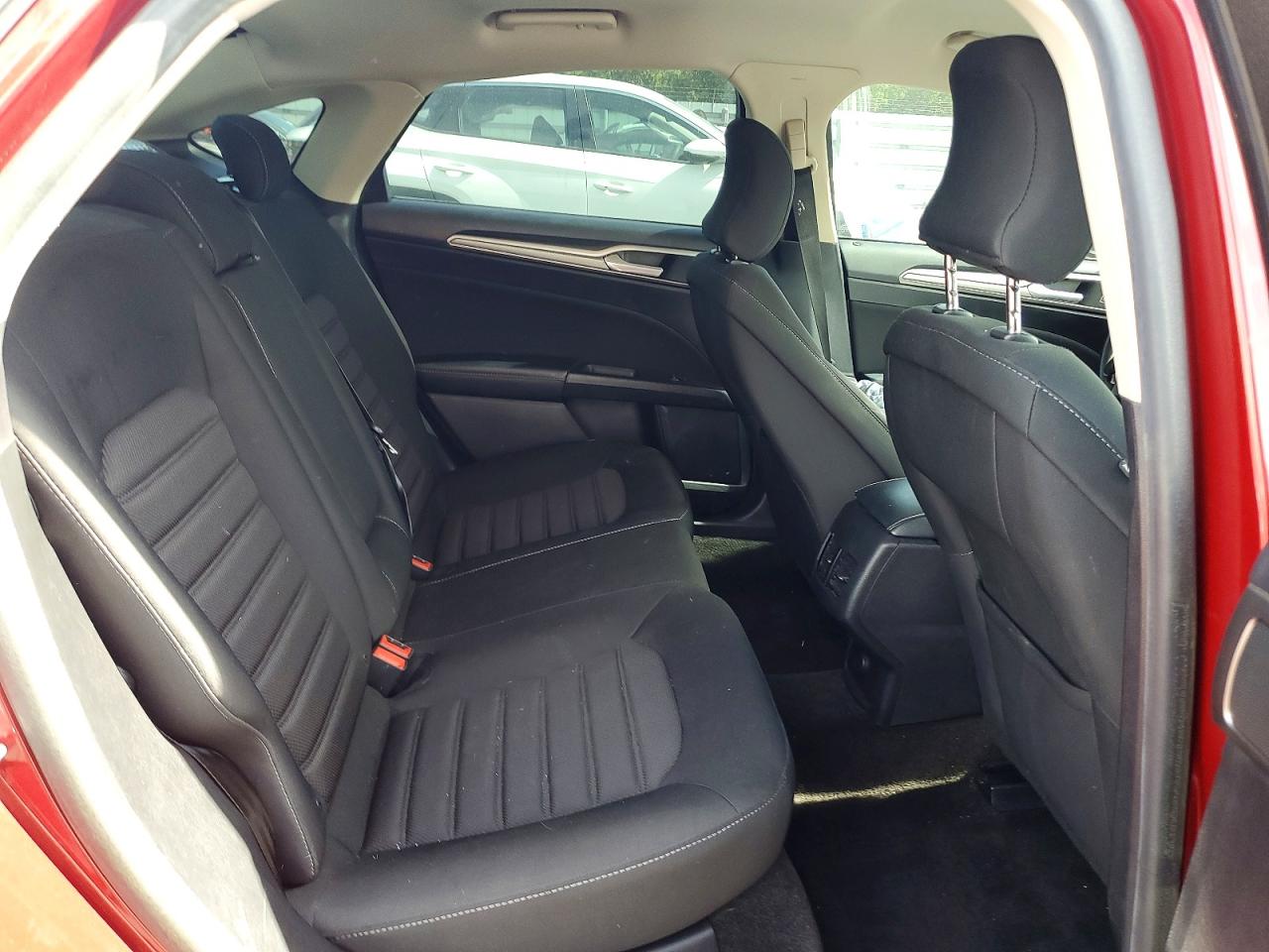 2018 Ford Fusion Se Red vin: 3FA6P0HD8JR284787